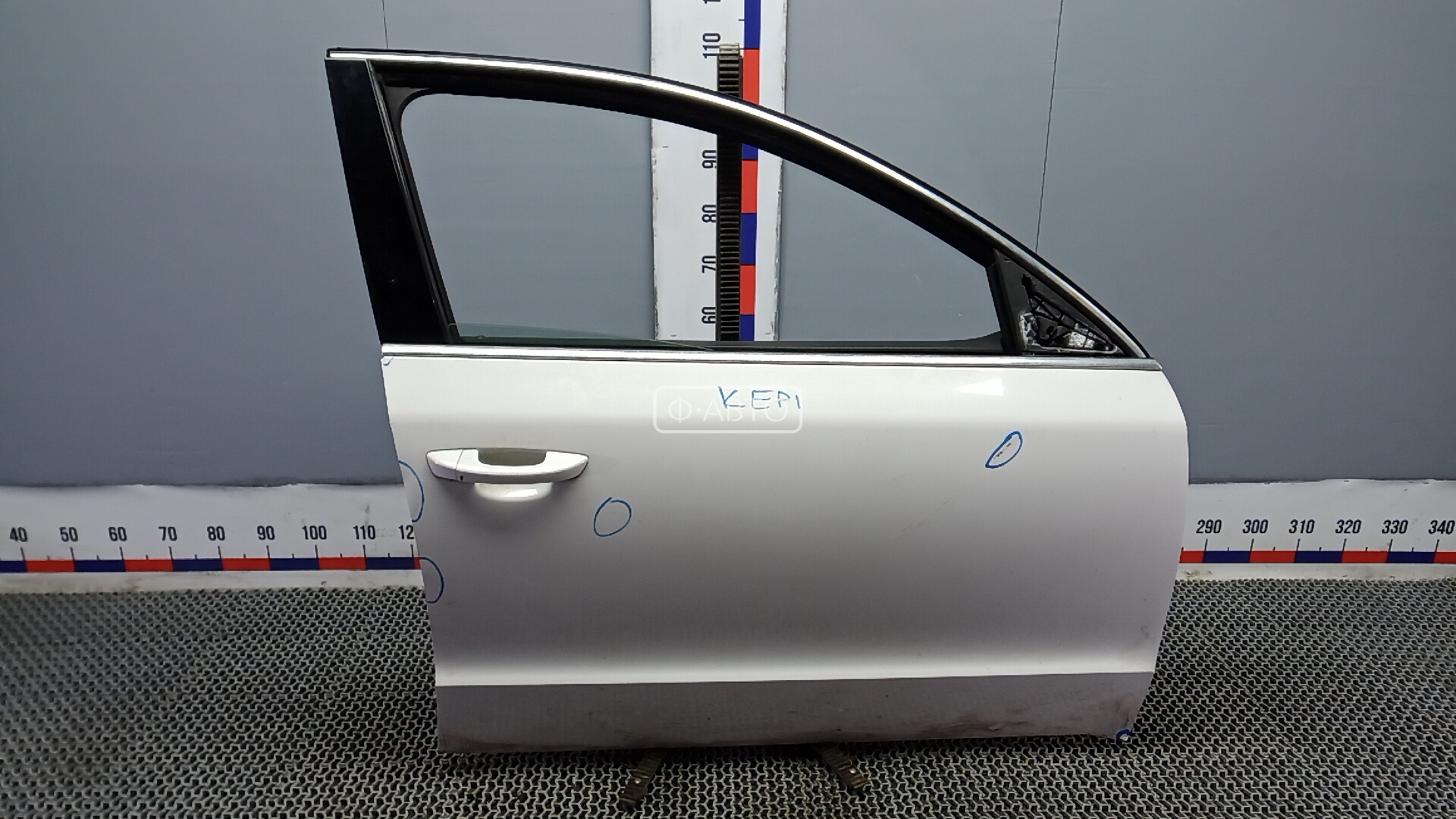 Дверь передняя правая