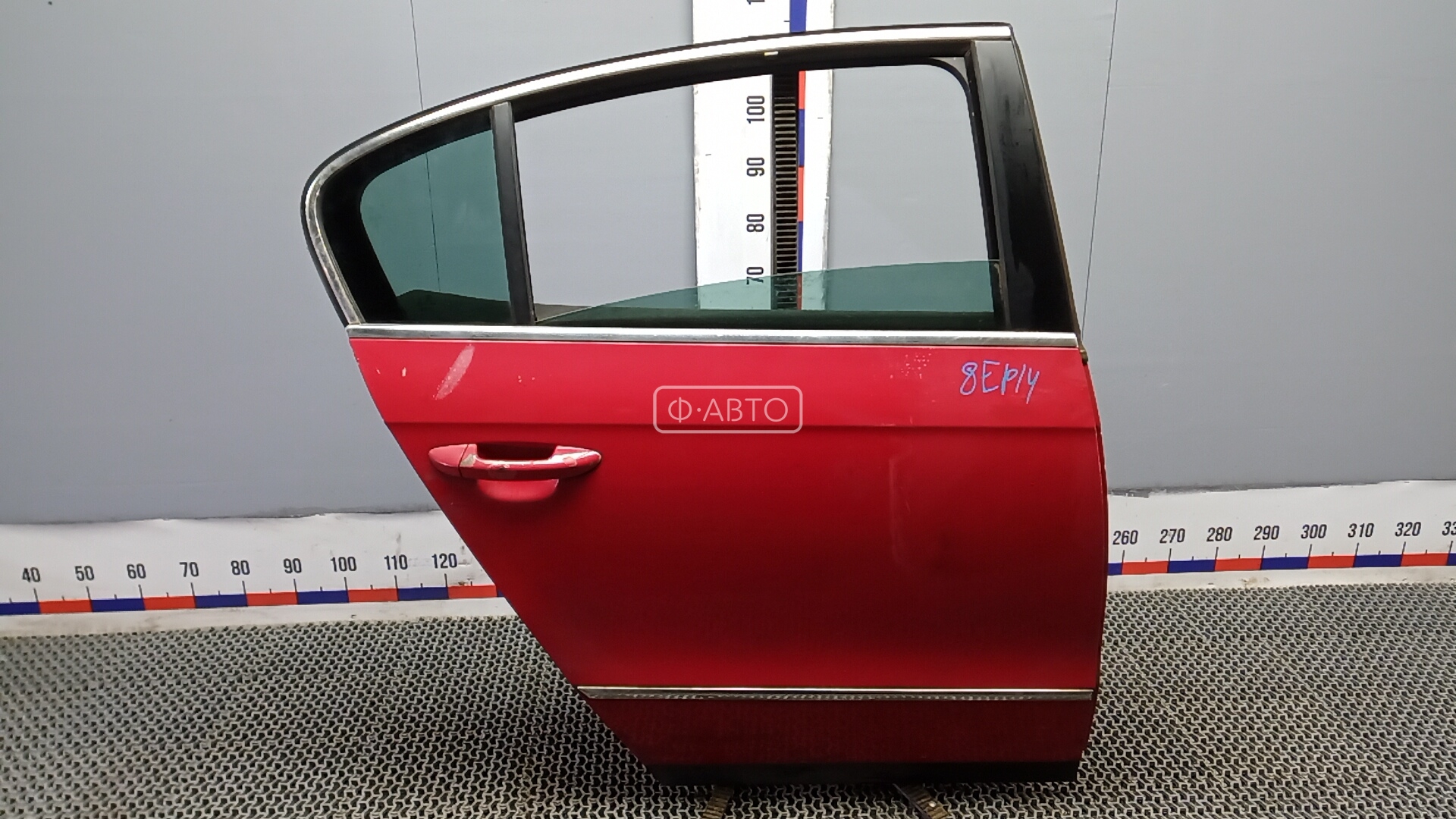 Дверь задняя правая