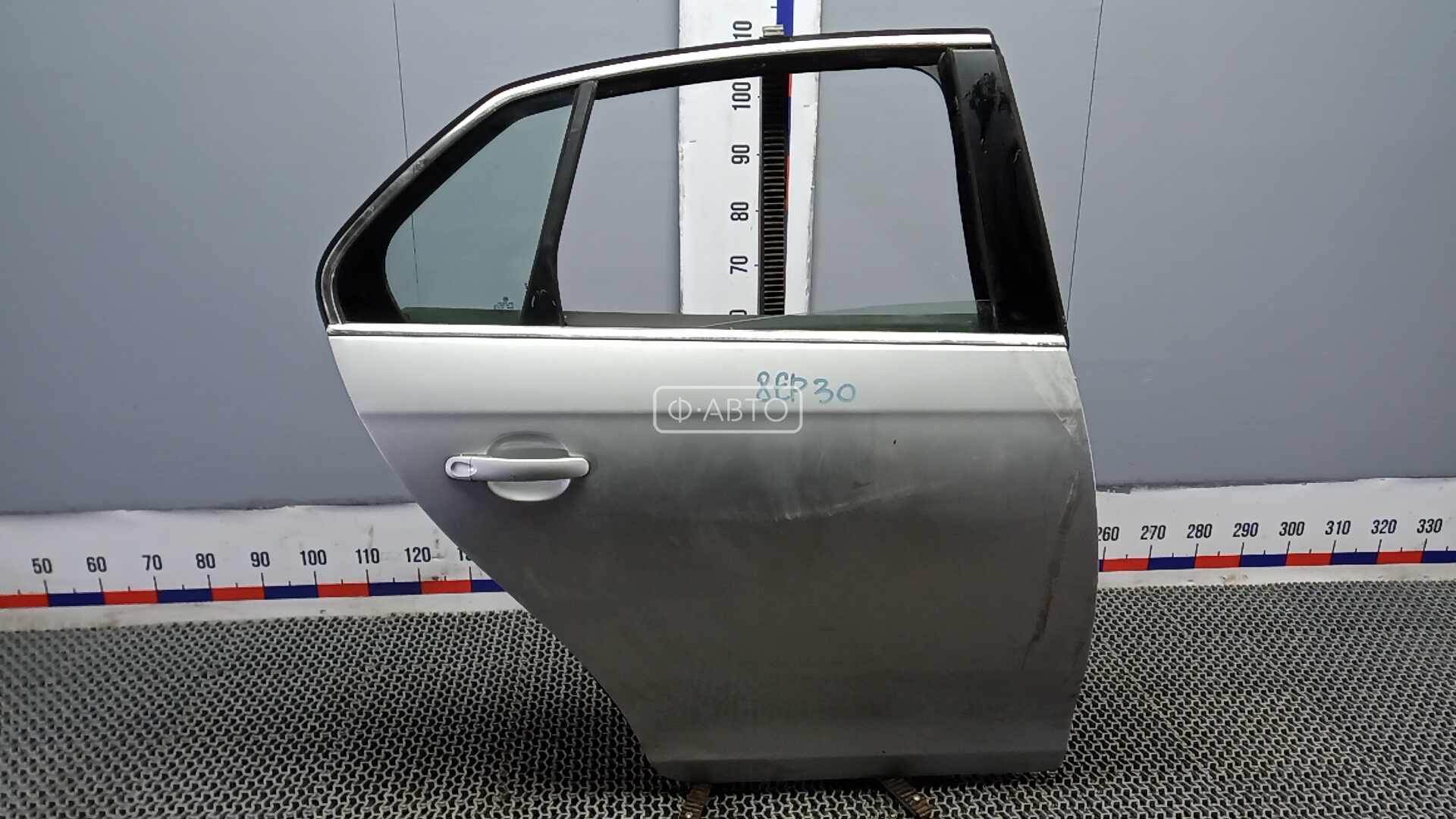 Дверь задняя правая