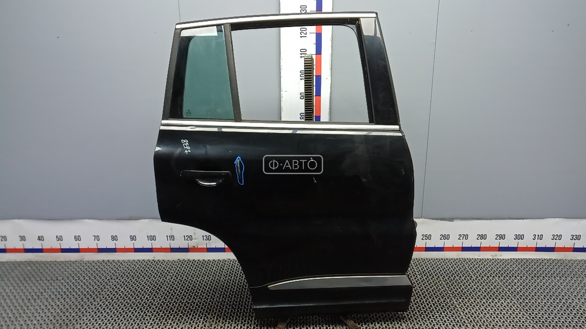 Дверь задняя правая