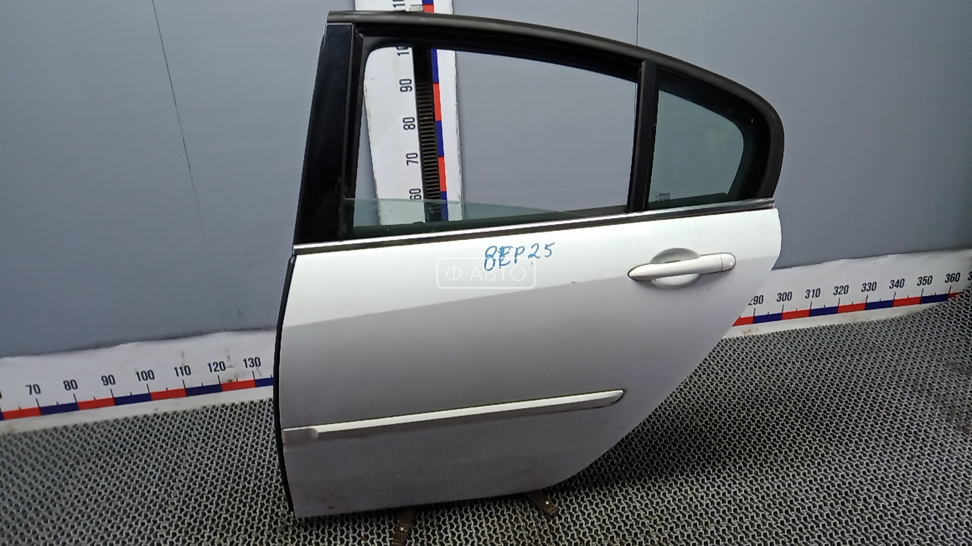 Дверь задняя левая