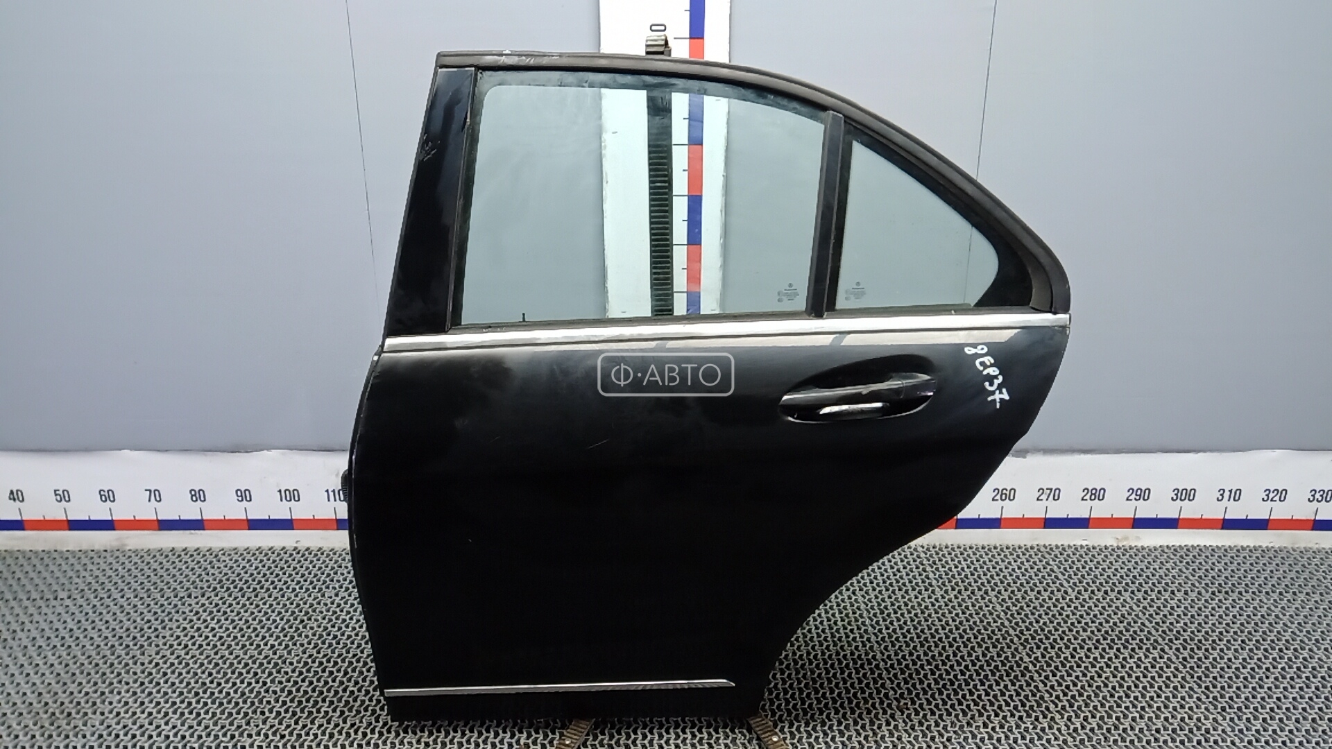 Дверь задняя левая