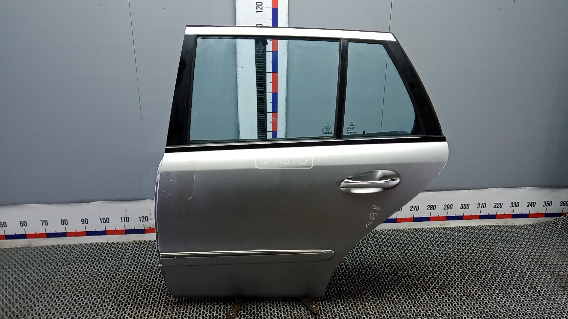 Дверь задняя левая