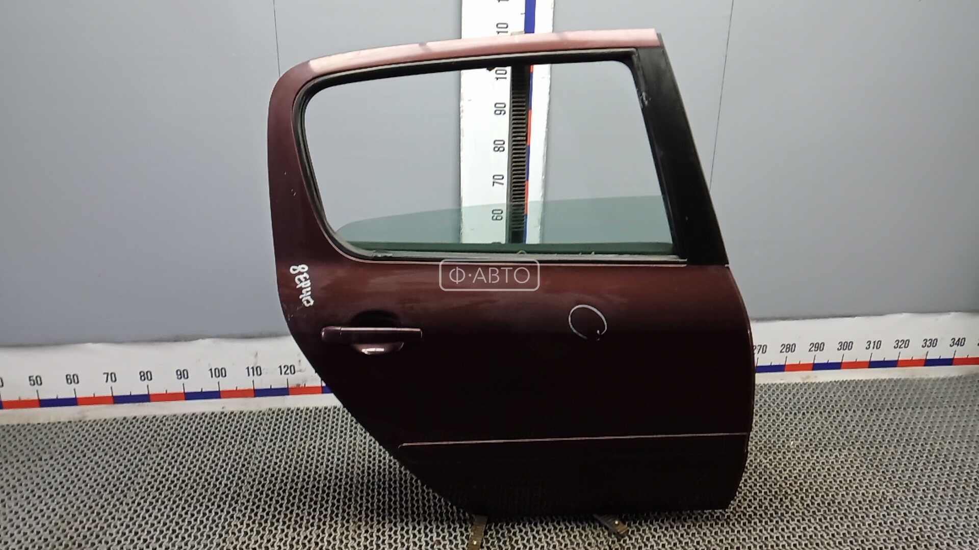 Дверь задняя правая