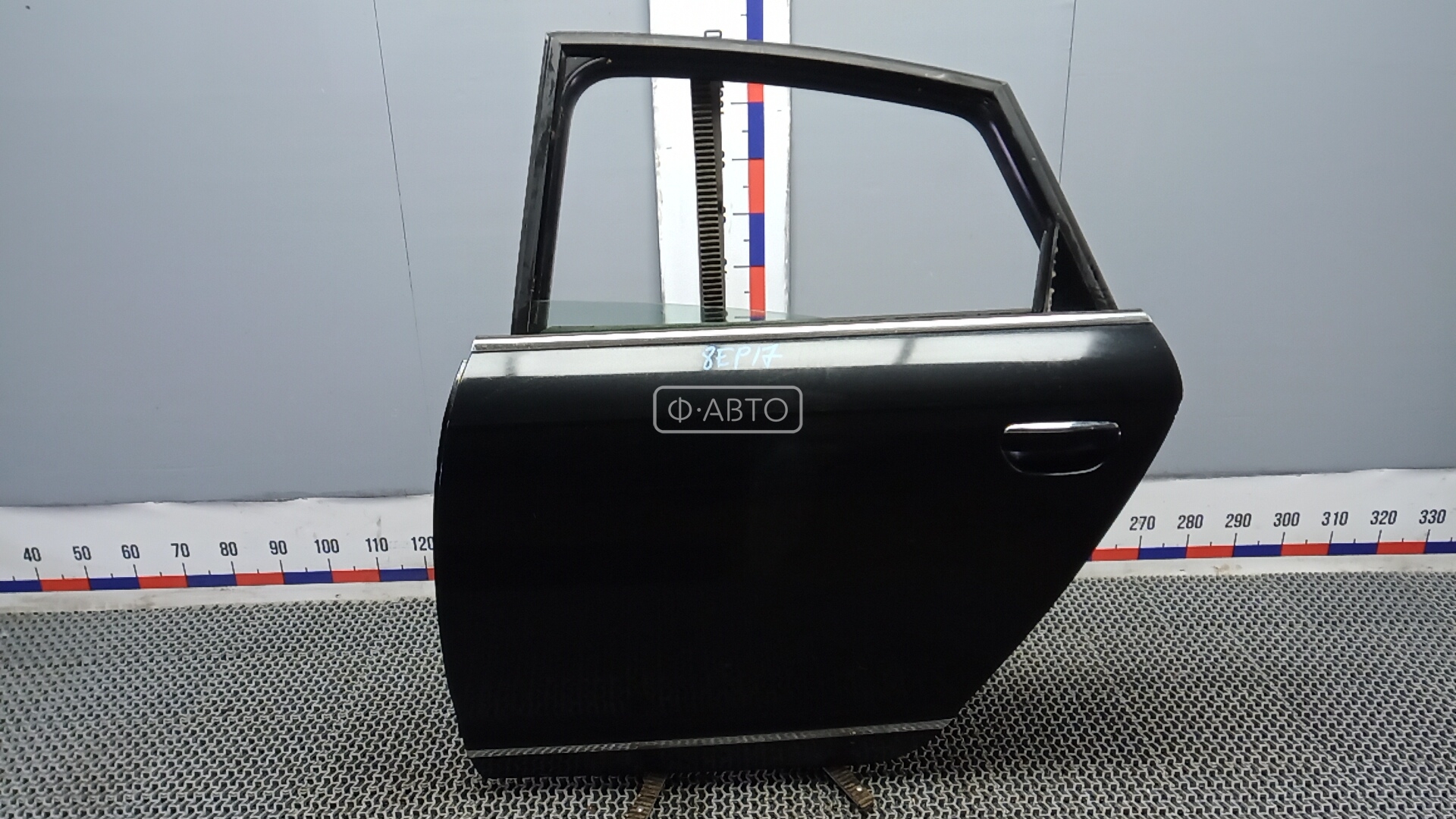 Дверь задняя левая