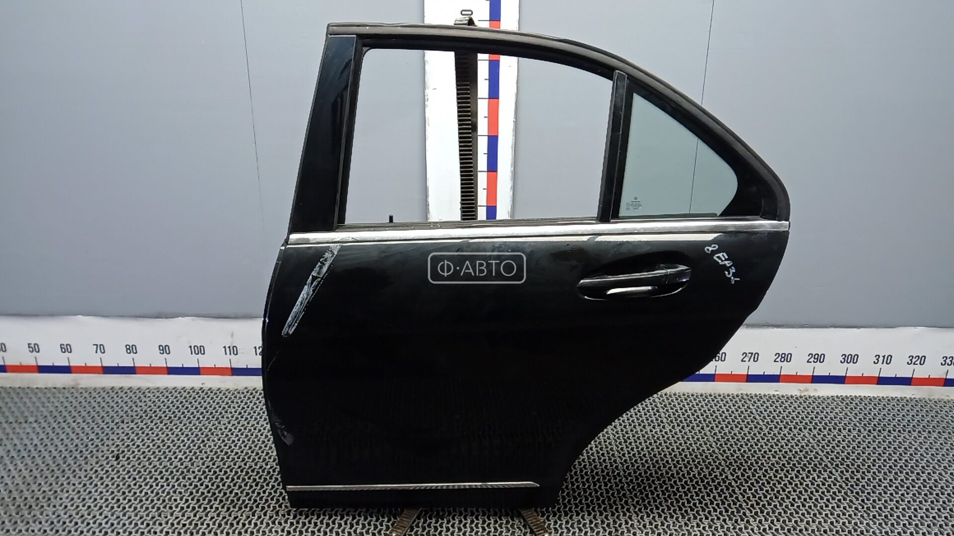 Дверь задняя левая