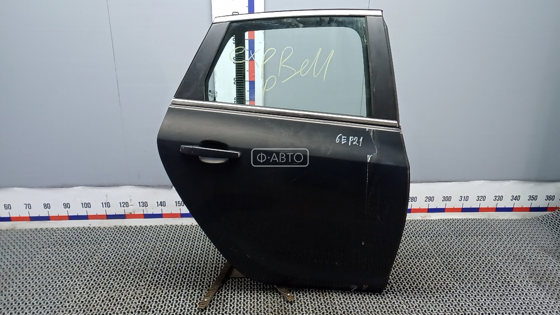 Дверь задняя правая