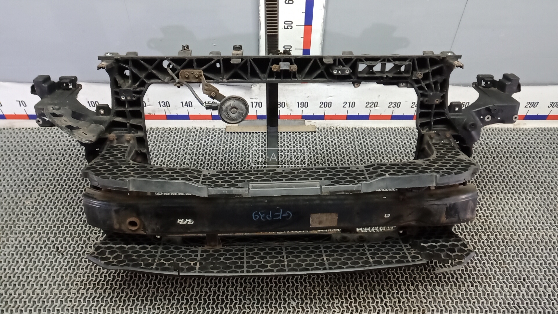 Передняя панель крепления облицовки (телевизор)