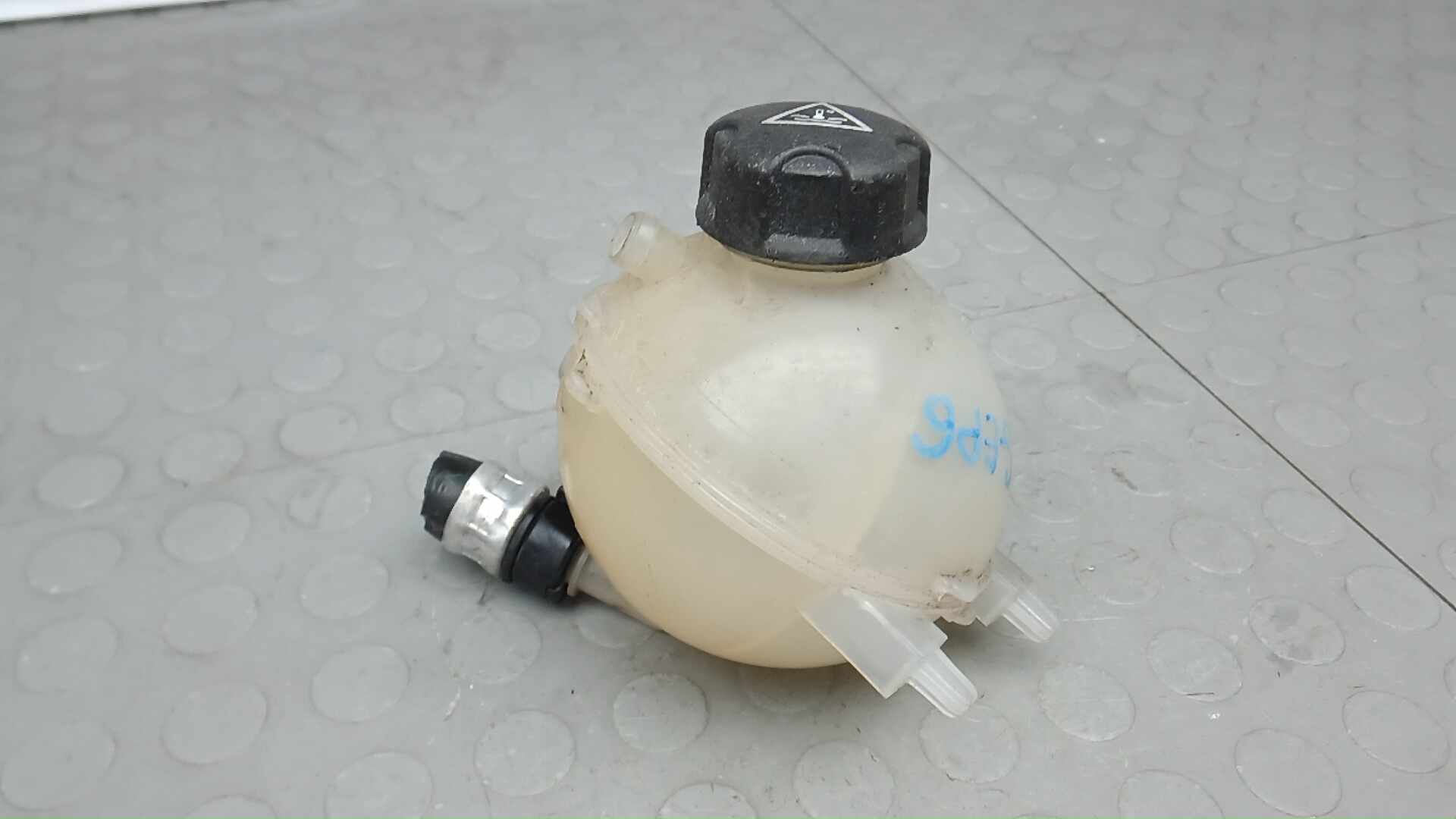 Бачок расширительный PEUGEOT 3008 1