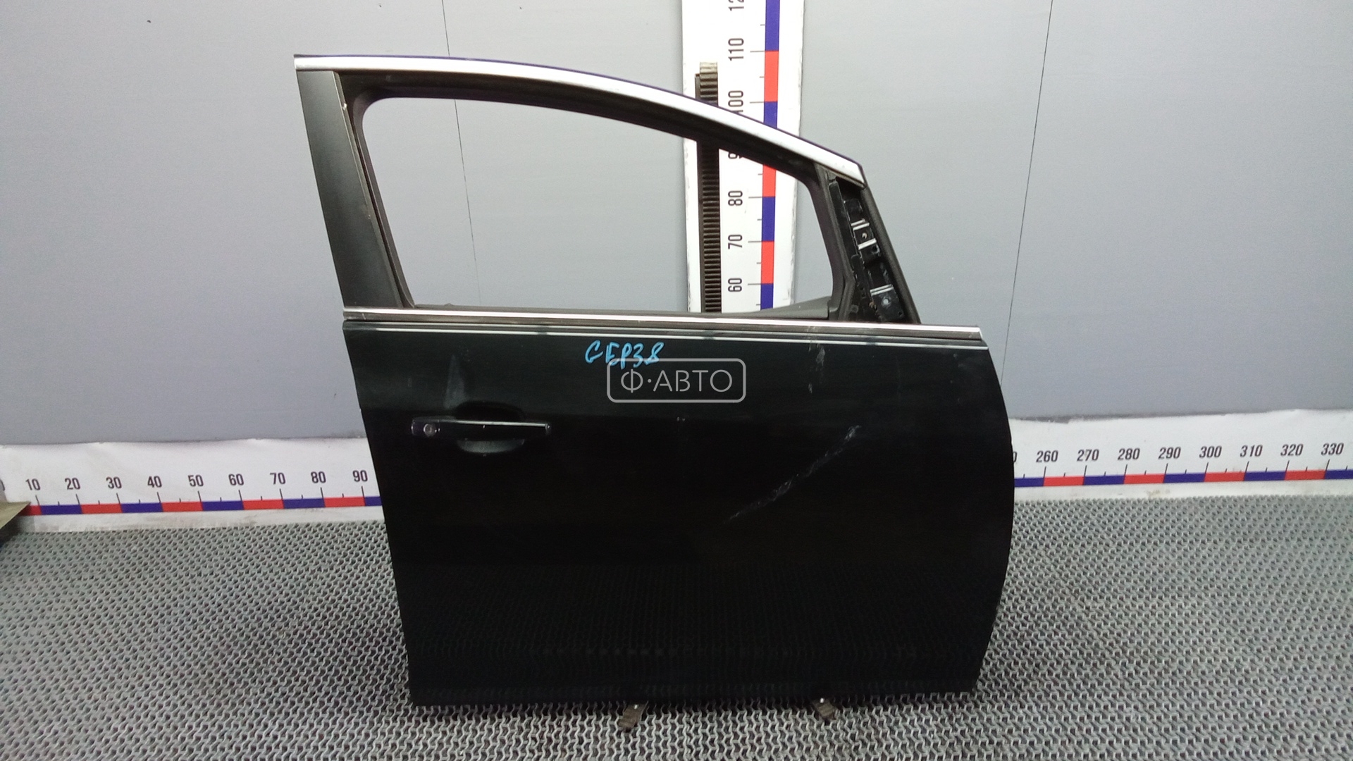Дверь передняя правая