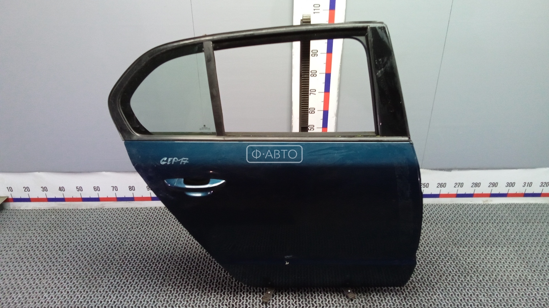 Дверь задняя правая