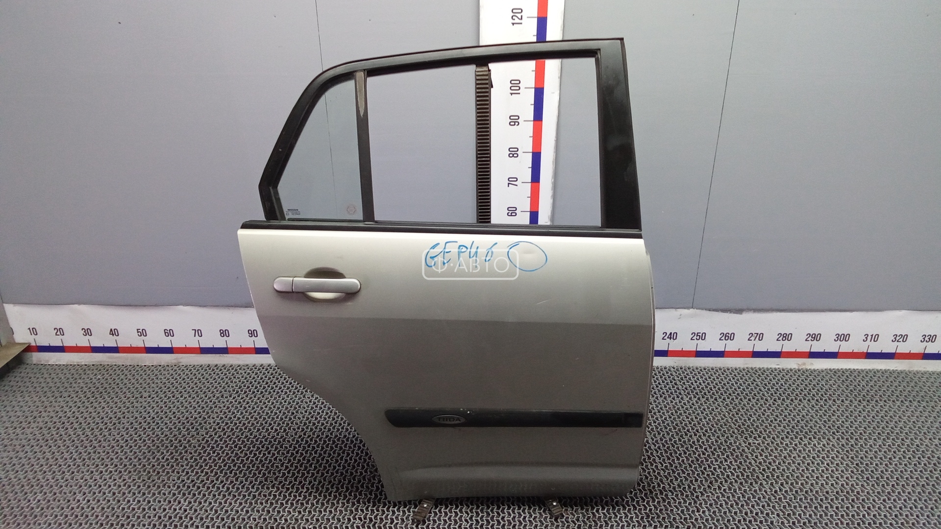 Дверь задняя правая