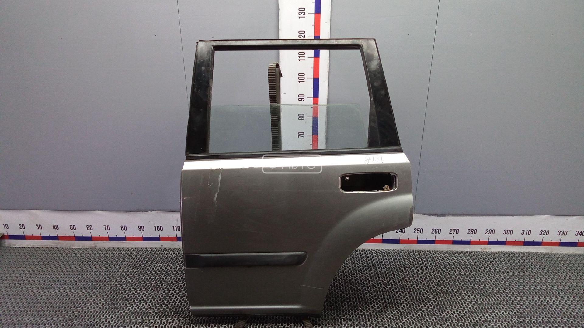 Дверь задняя левая