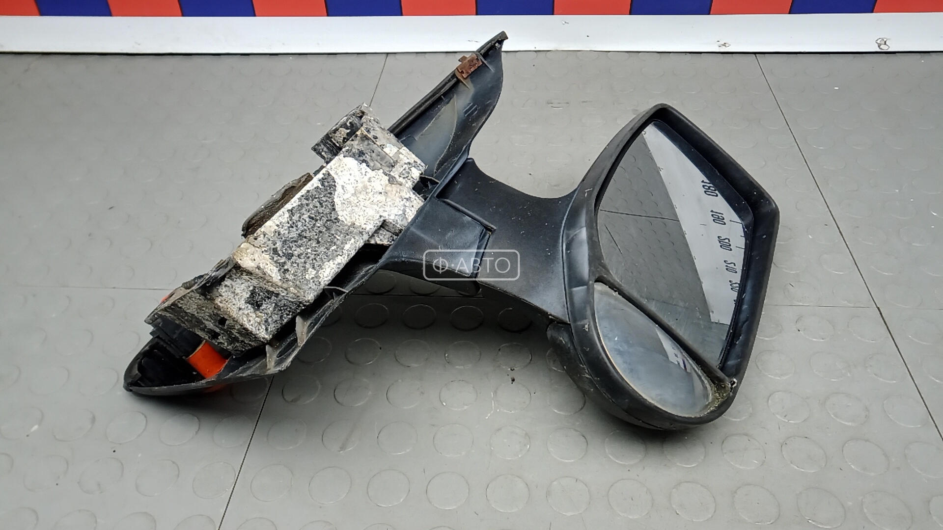Зеркало наружное правое