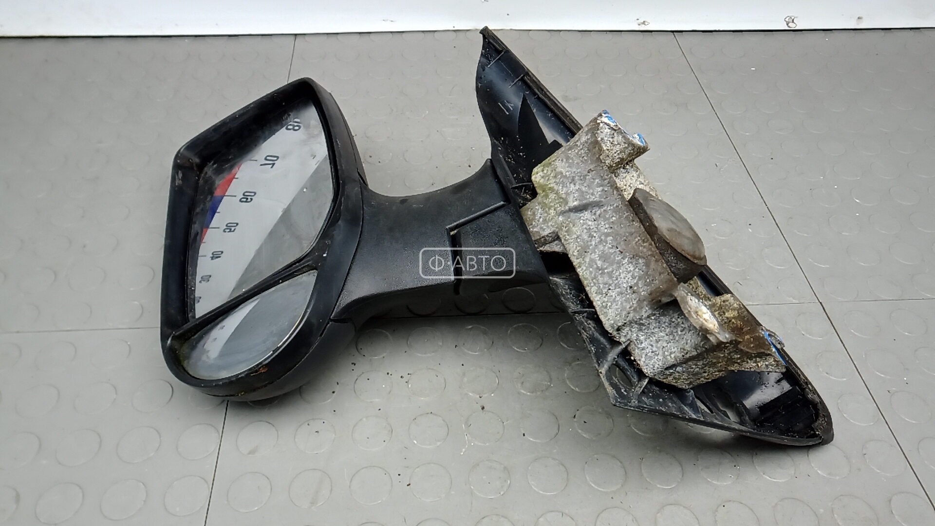 Зеркало наружное левое