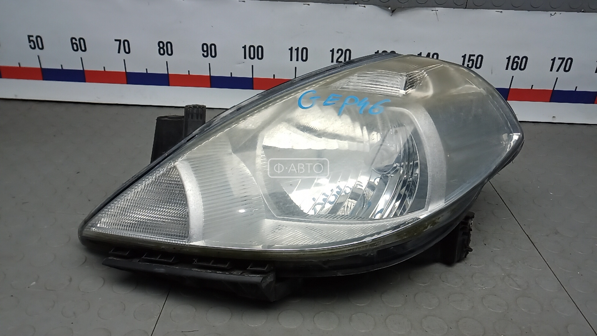 Фара левая