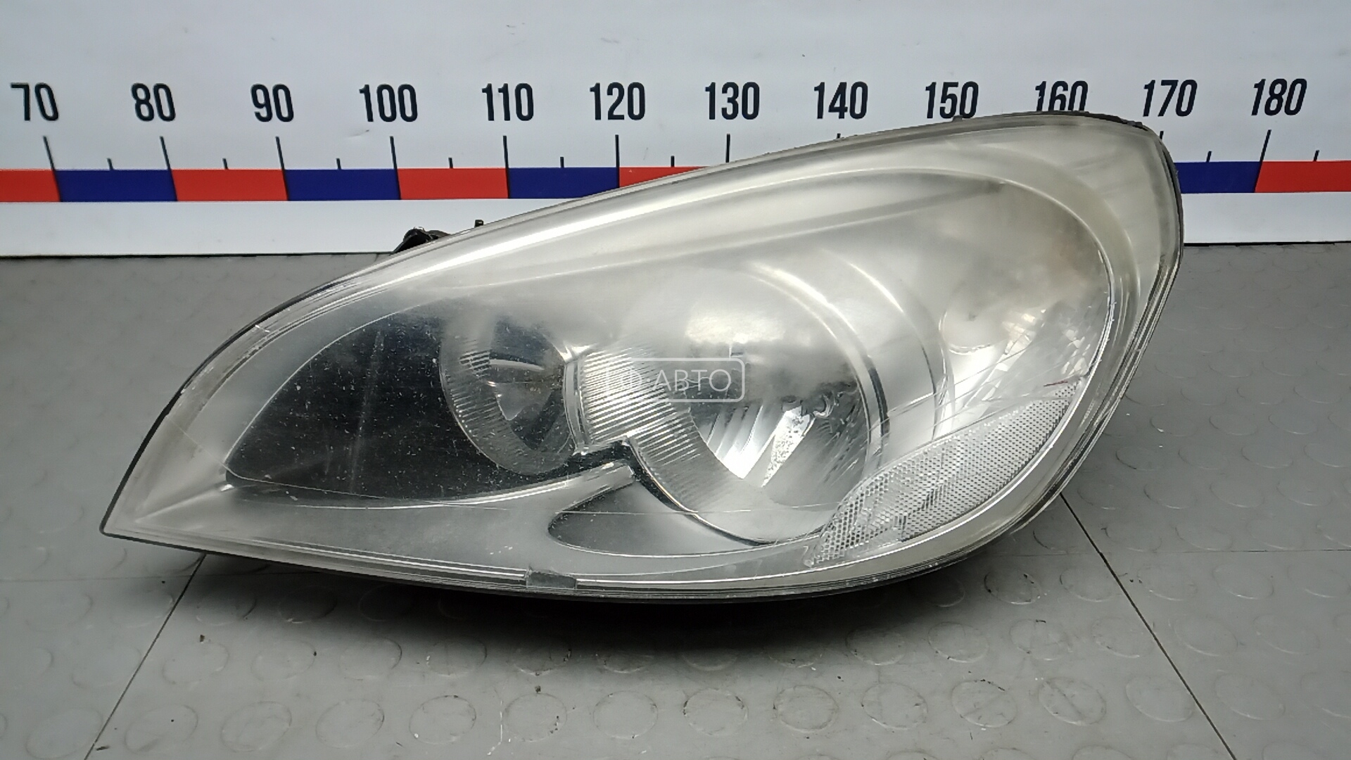 Фара левая