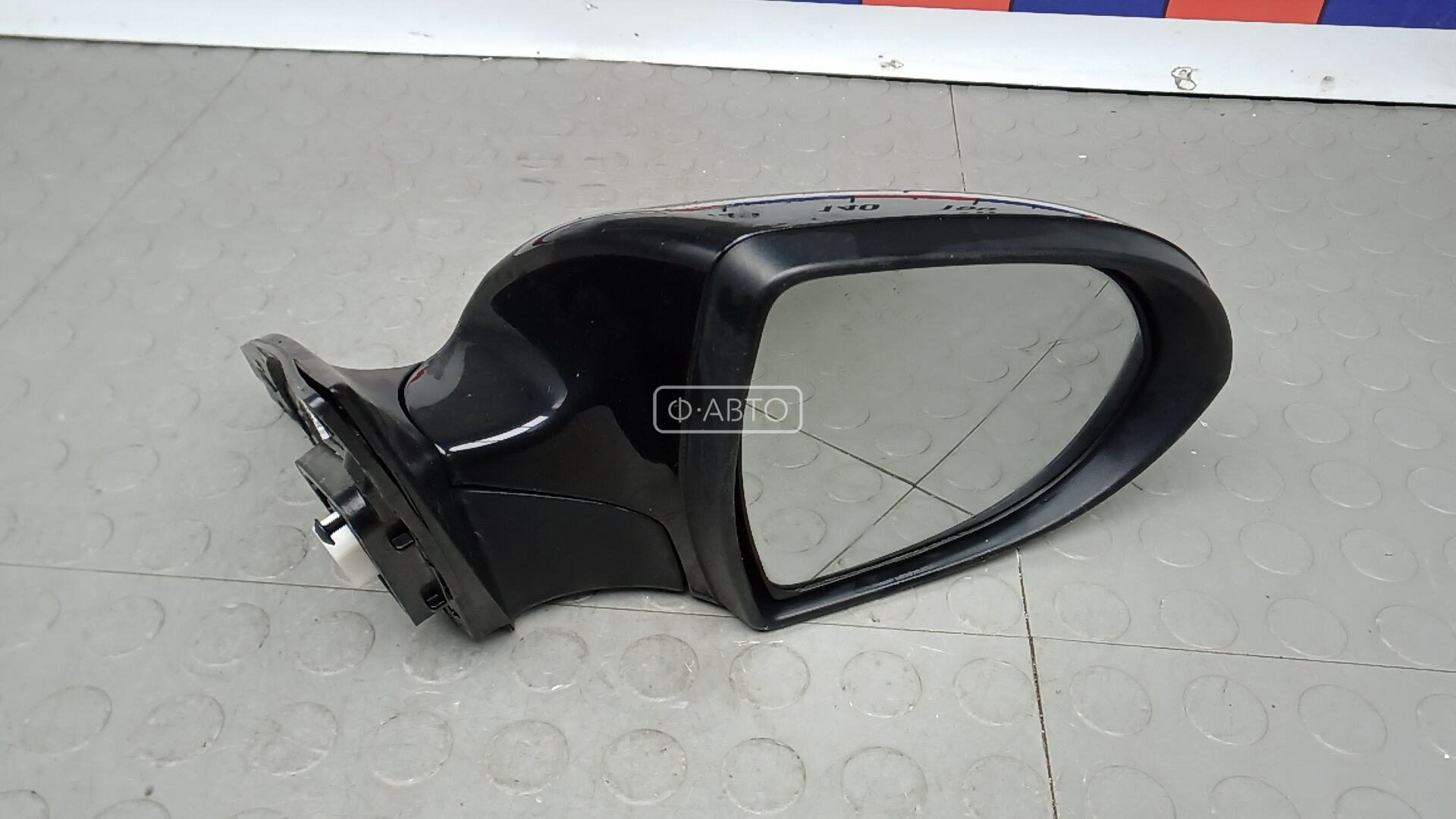 Зеркало наружное правое