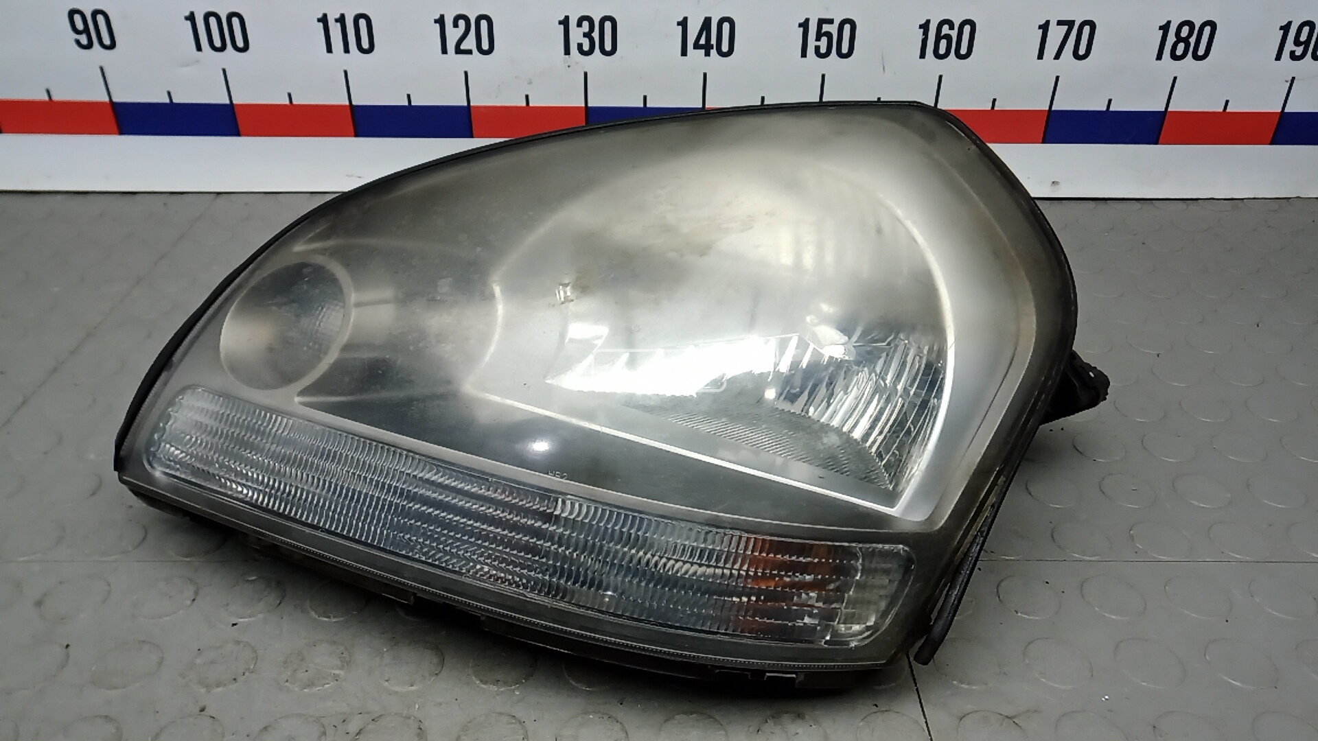 Фара левая