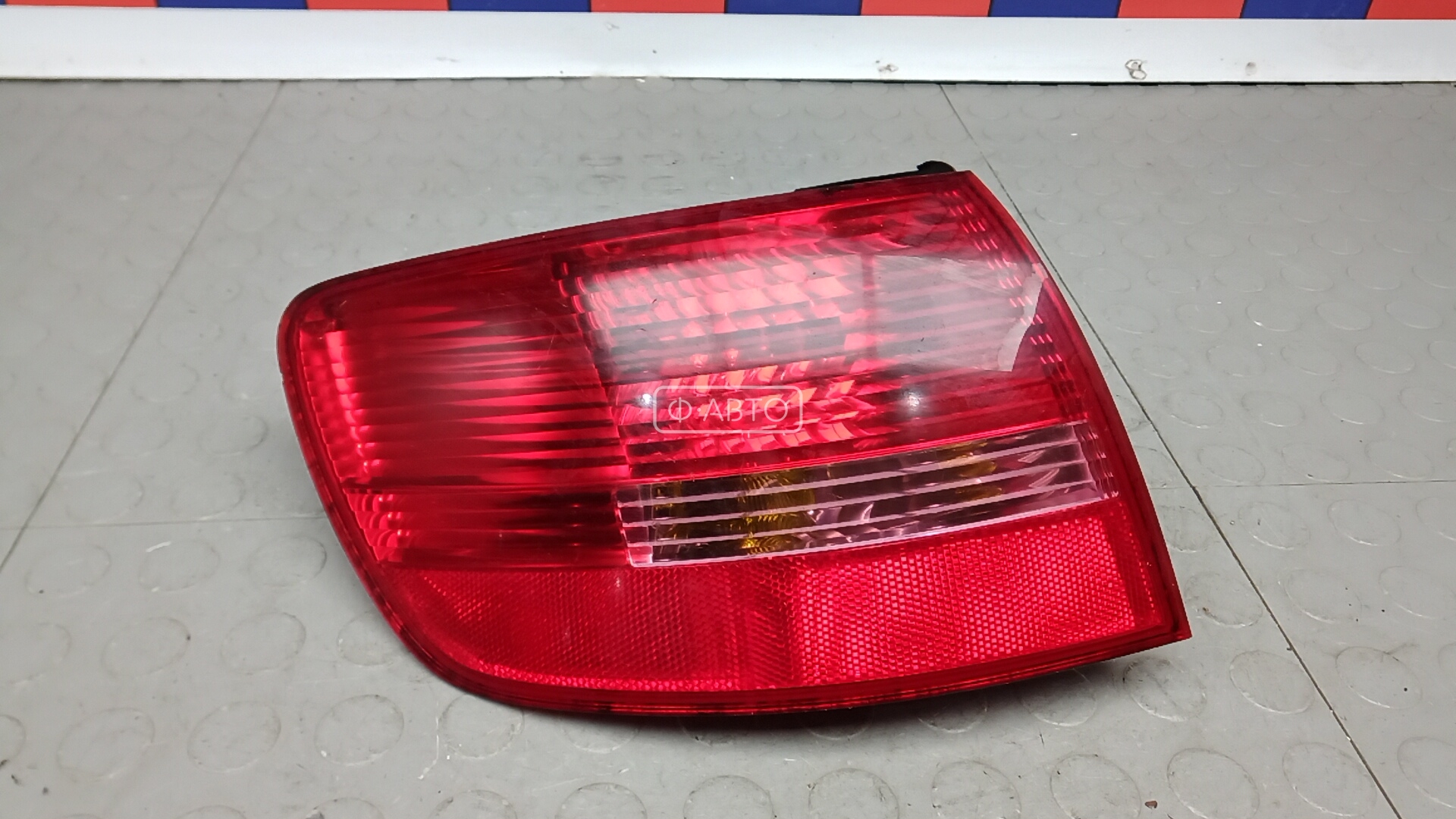 Фонарь задний левый