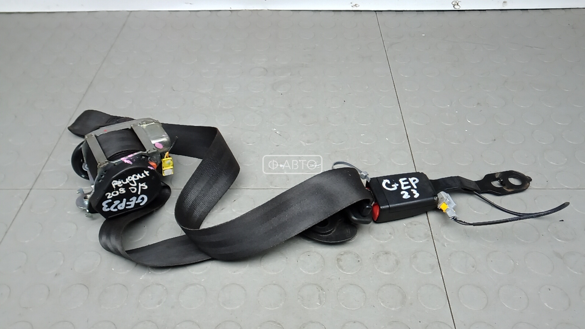 Ремень безопасности с пиропатроном сиденья переднего