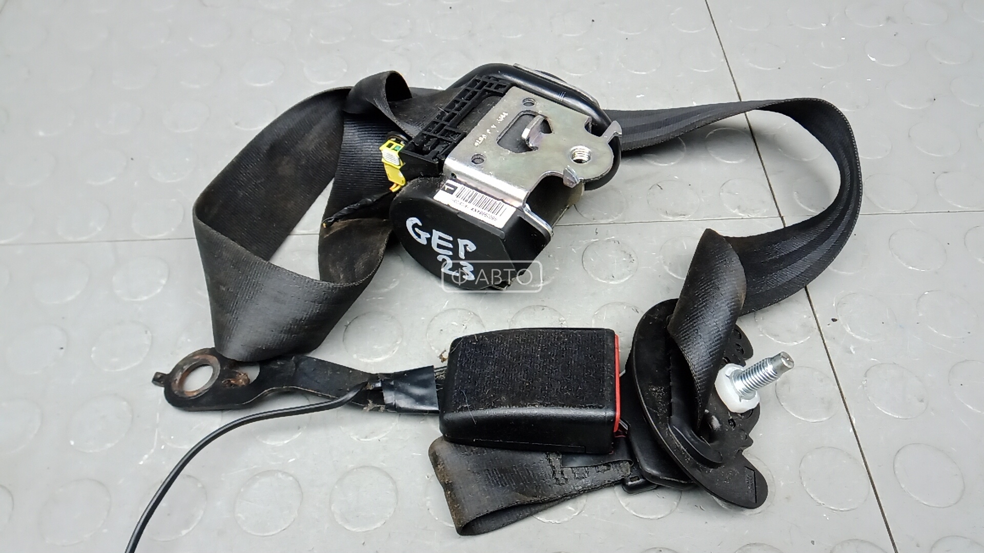 Ремень безопасности с пиропатроном сиденья переднего