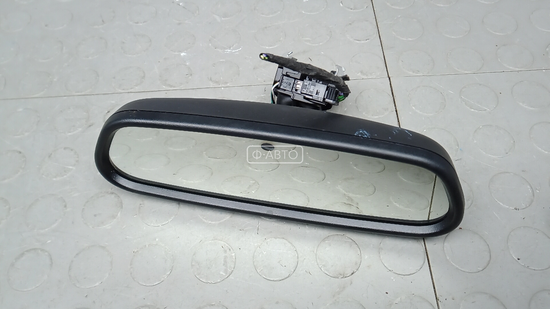 Зеркало салона