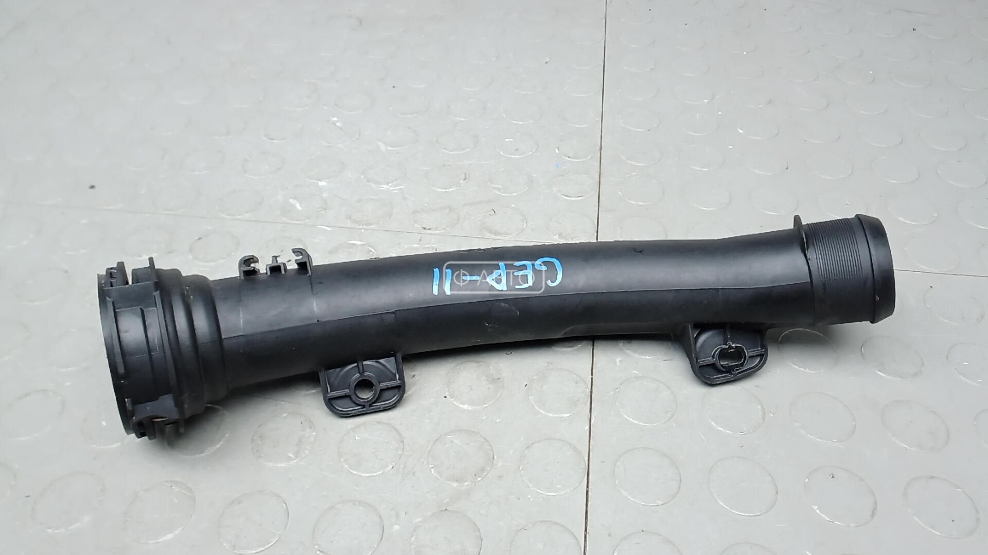 Патрубок воздушного фильтра