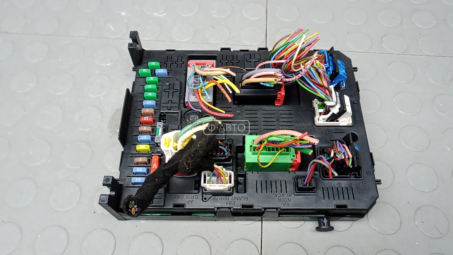 Блок предохранителей