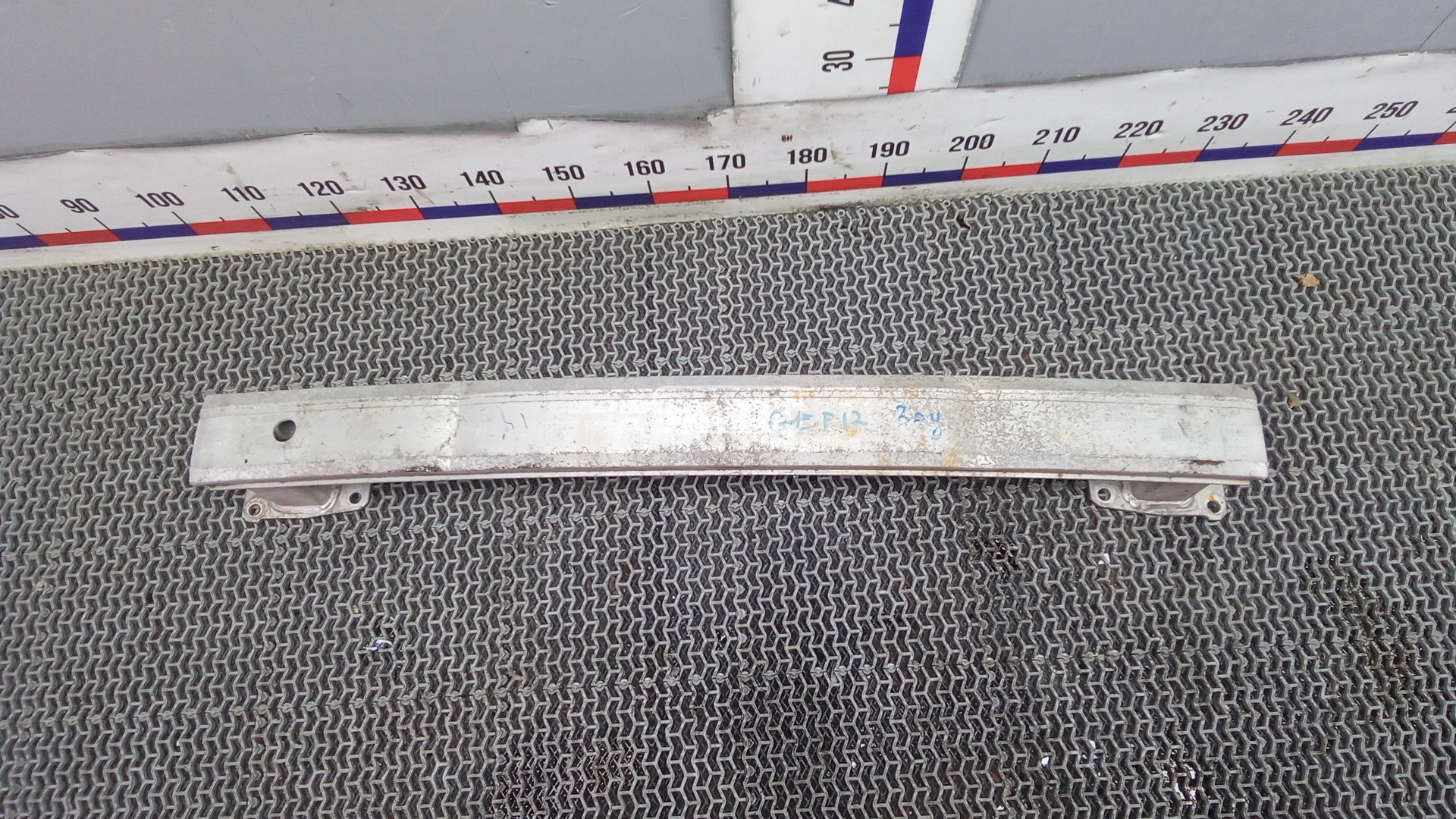 Усилитель бампера задний