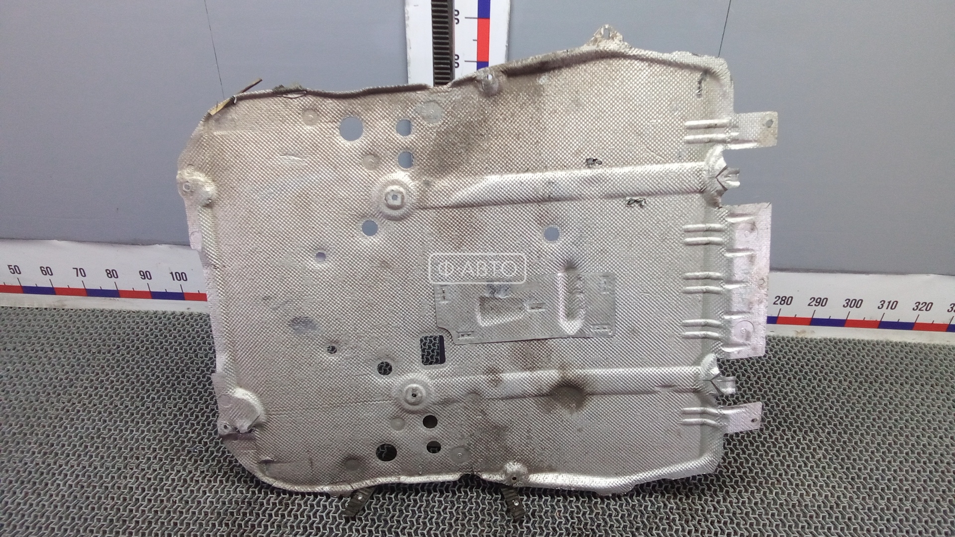 Защита двигателя нижняя (поддона)