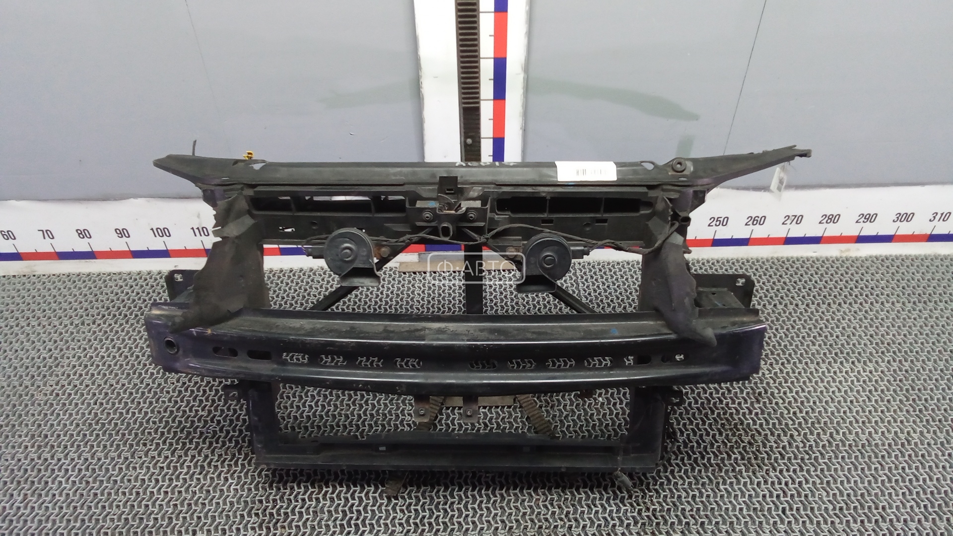 Передняя панель крепления облицовки (телевизор)