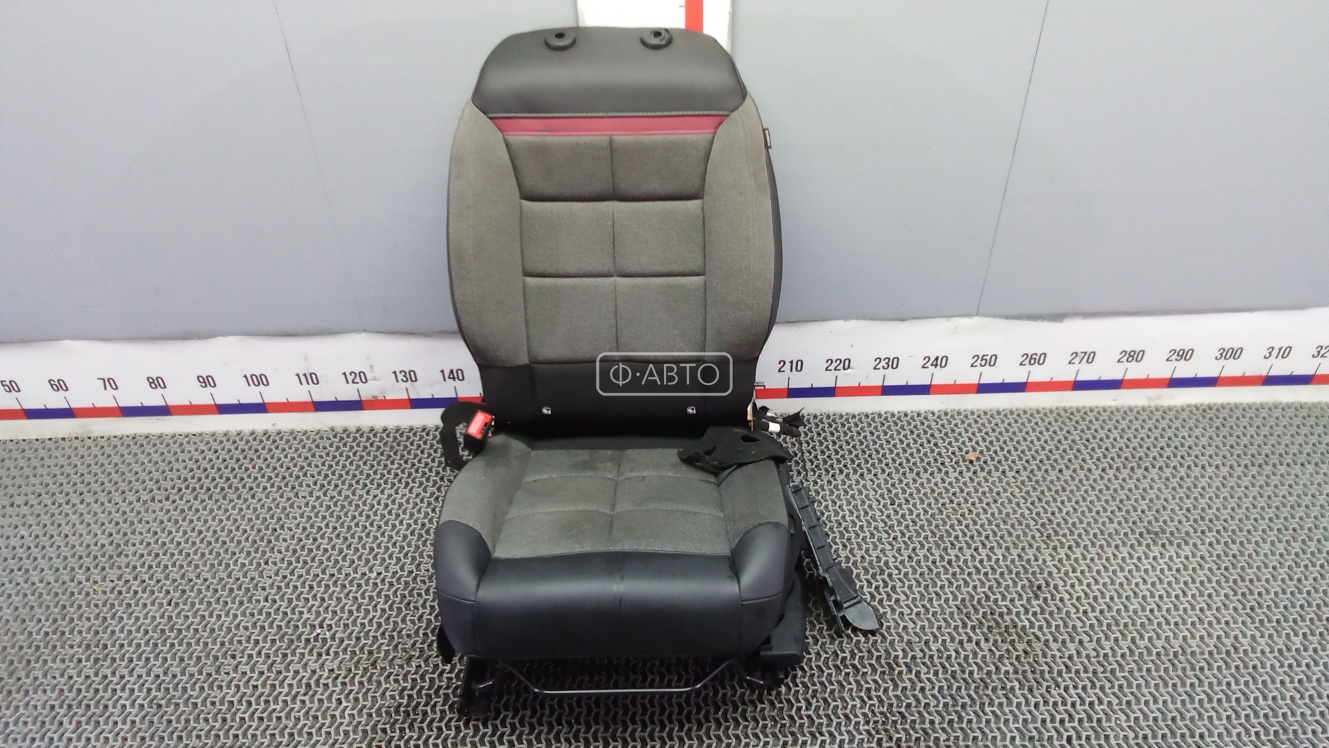 Сидение переднее водителя