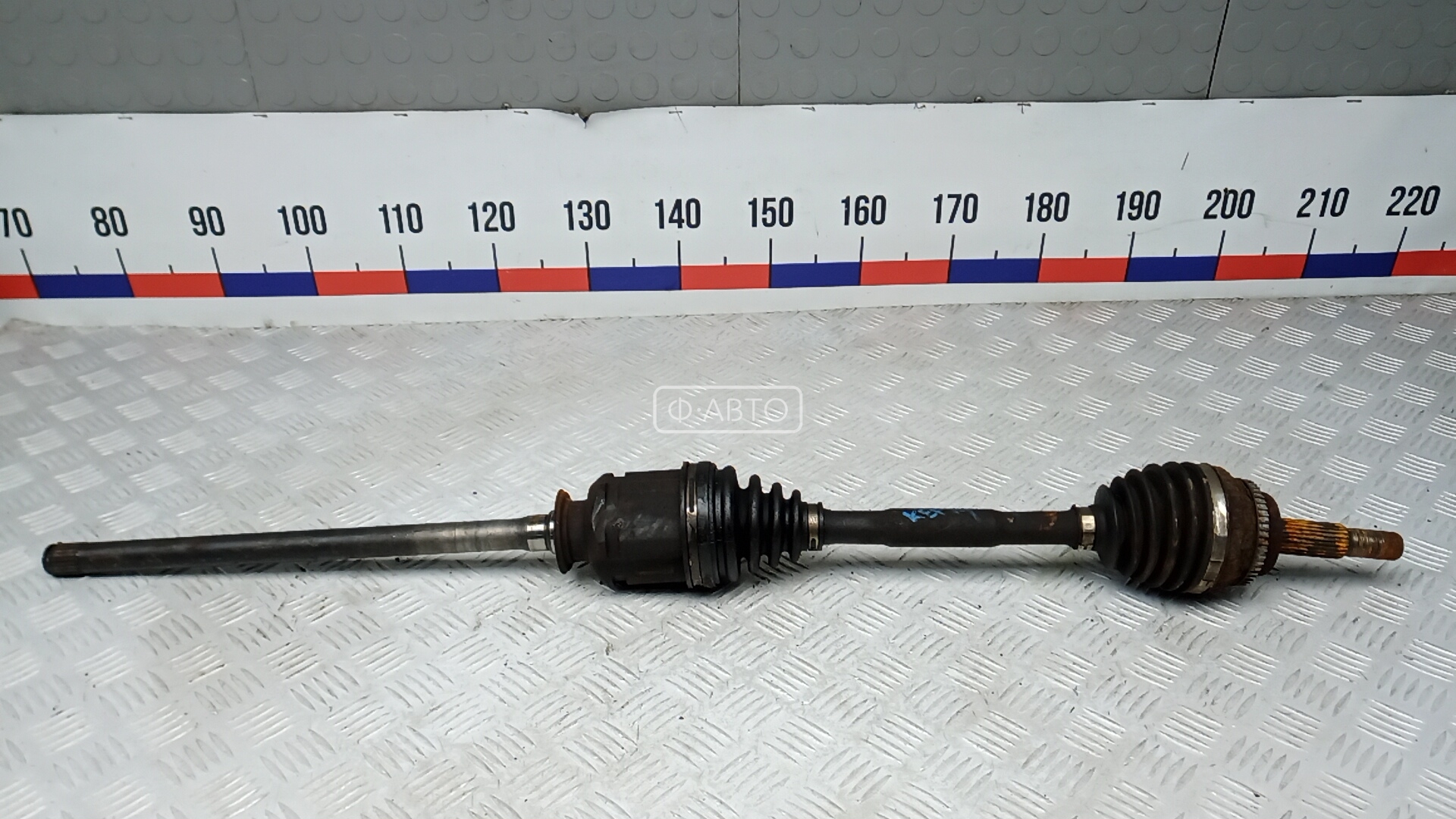 Привод передний правый