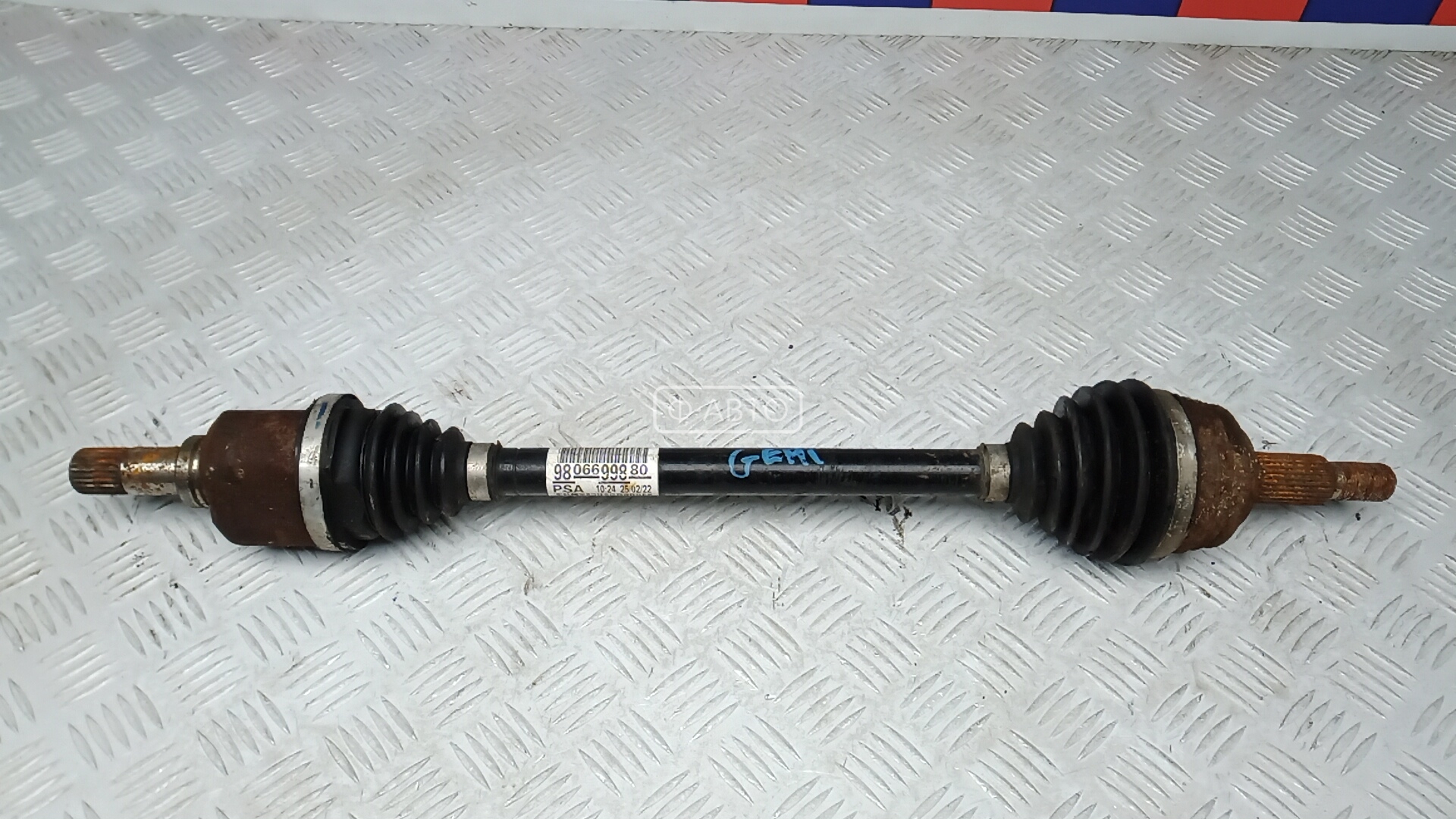 Привод передний левый