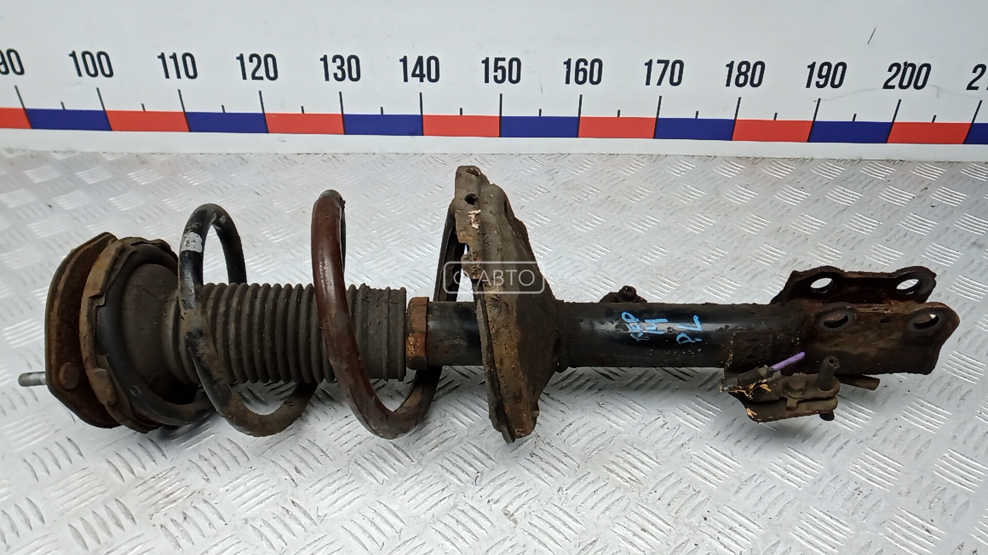 Стойка передняя левая