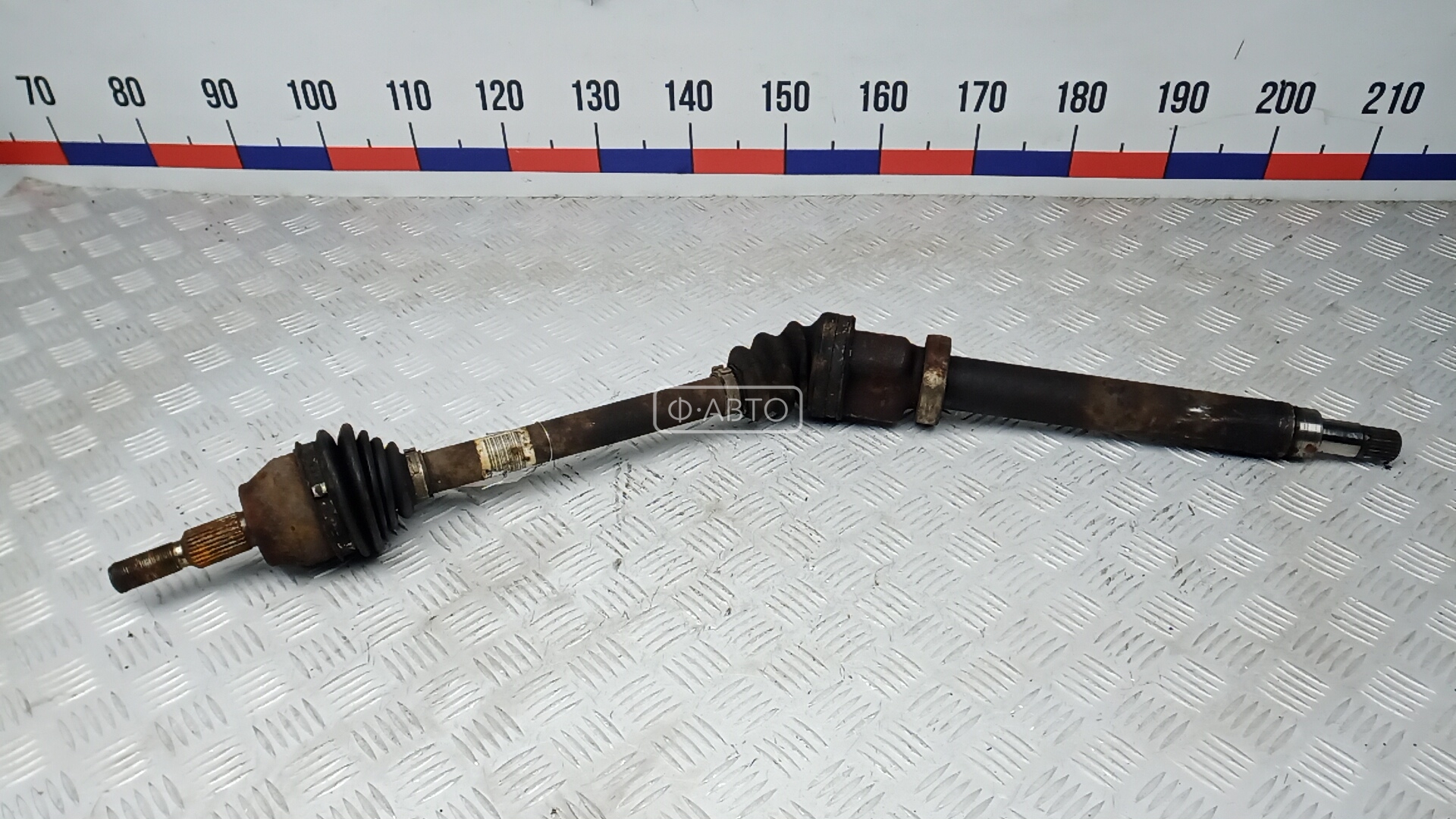 Привод передний правый