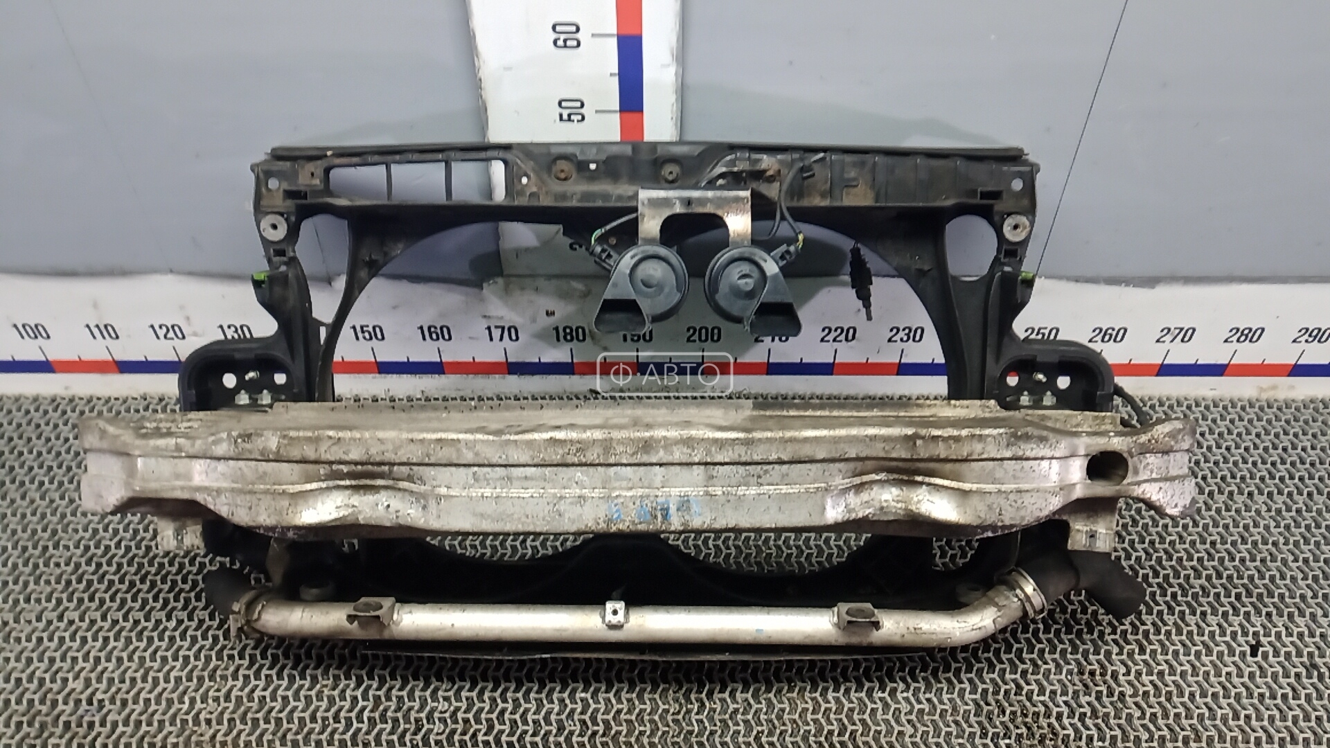 Передняя панель крепления облицовки (телевизор)