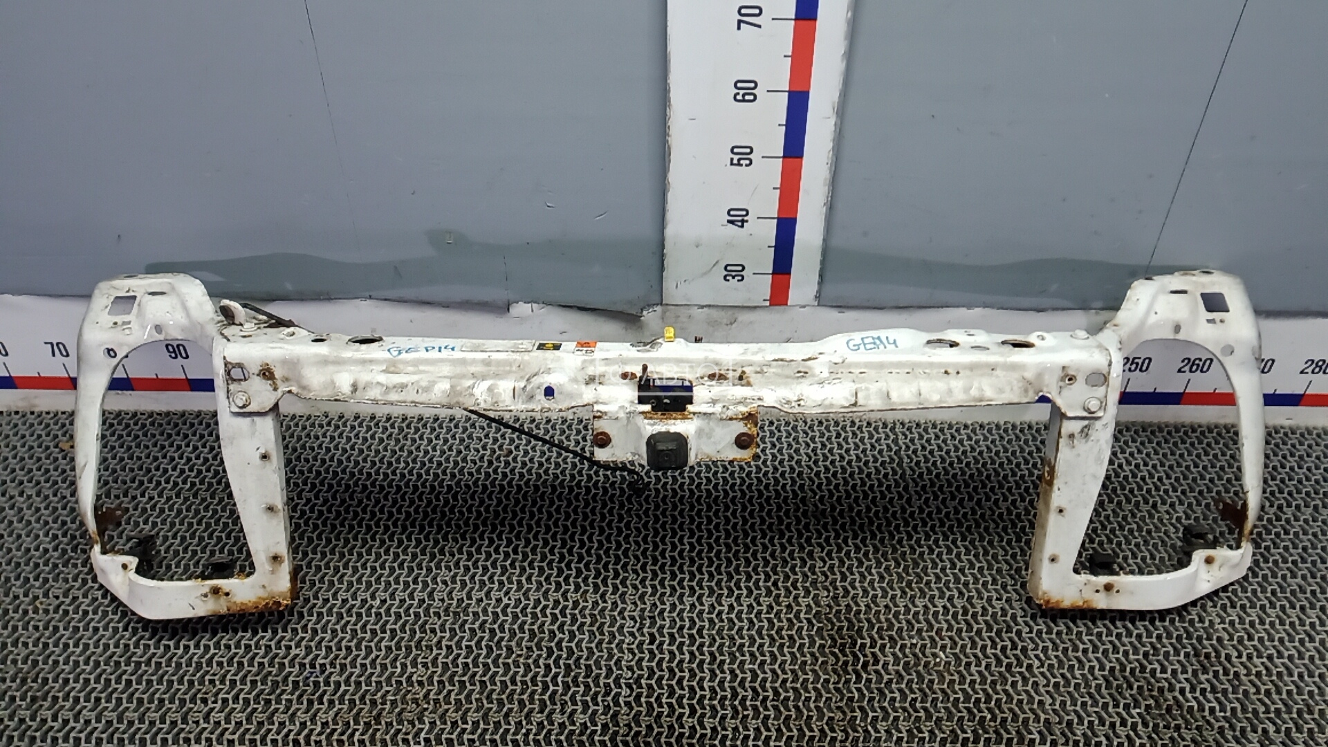 Передняя панель крепления облицовки (телевизор)