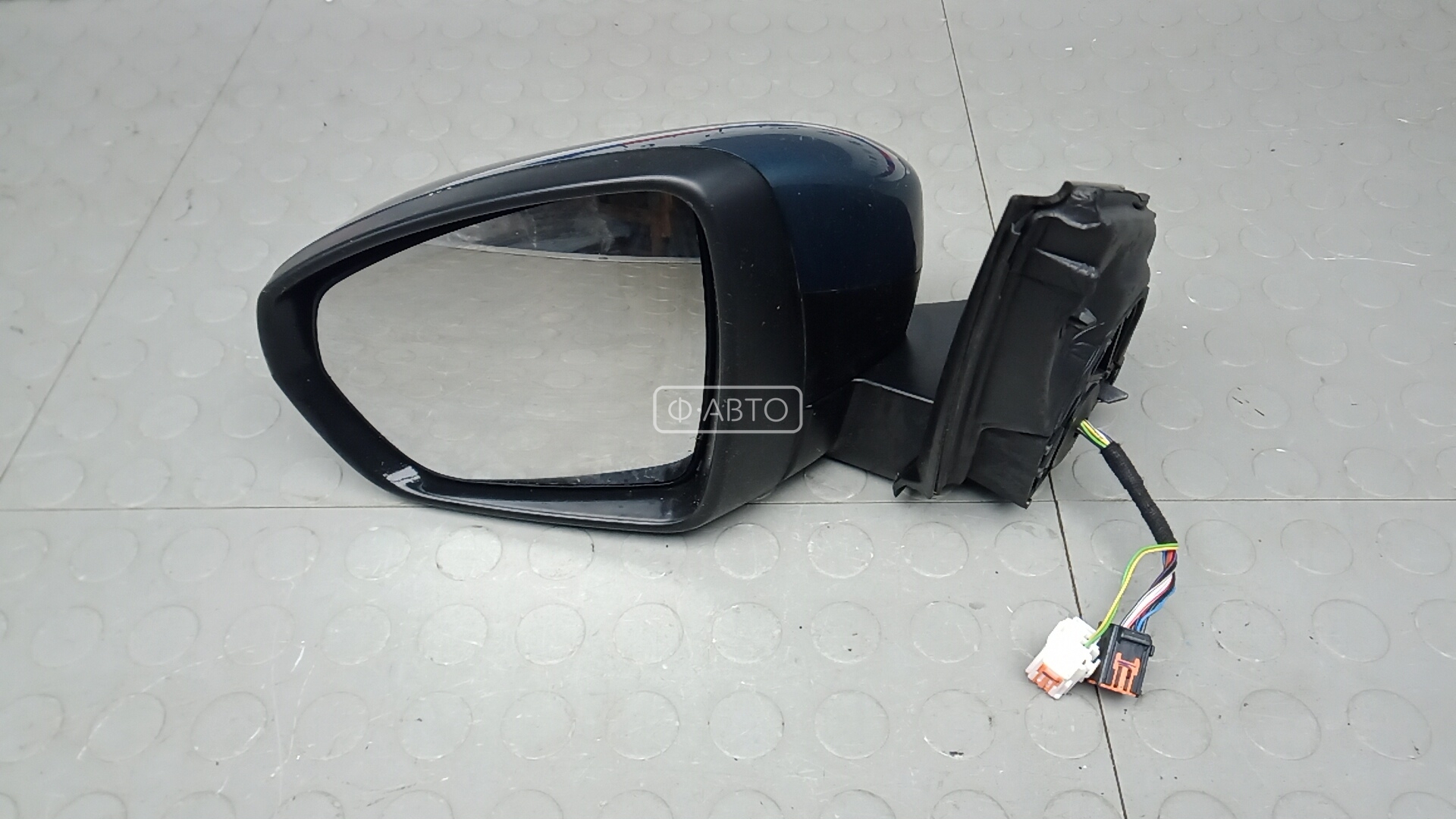 Зеркало наружное левое