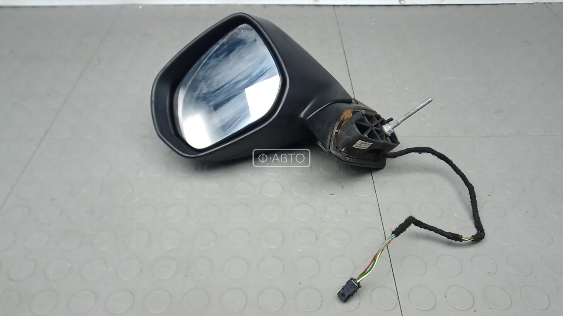 Зеркало наружное левое