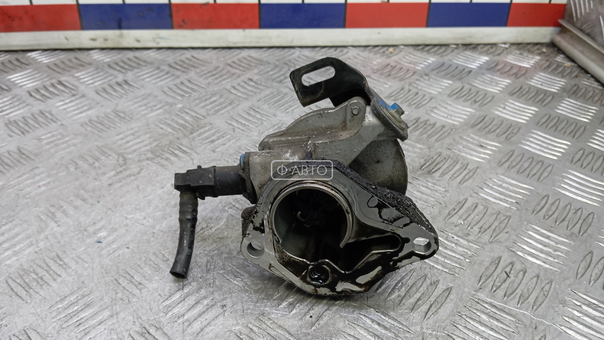 Насос вакуумный