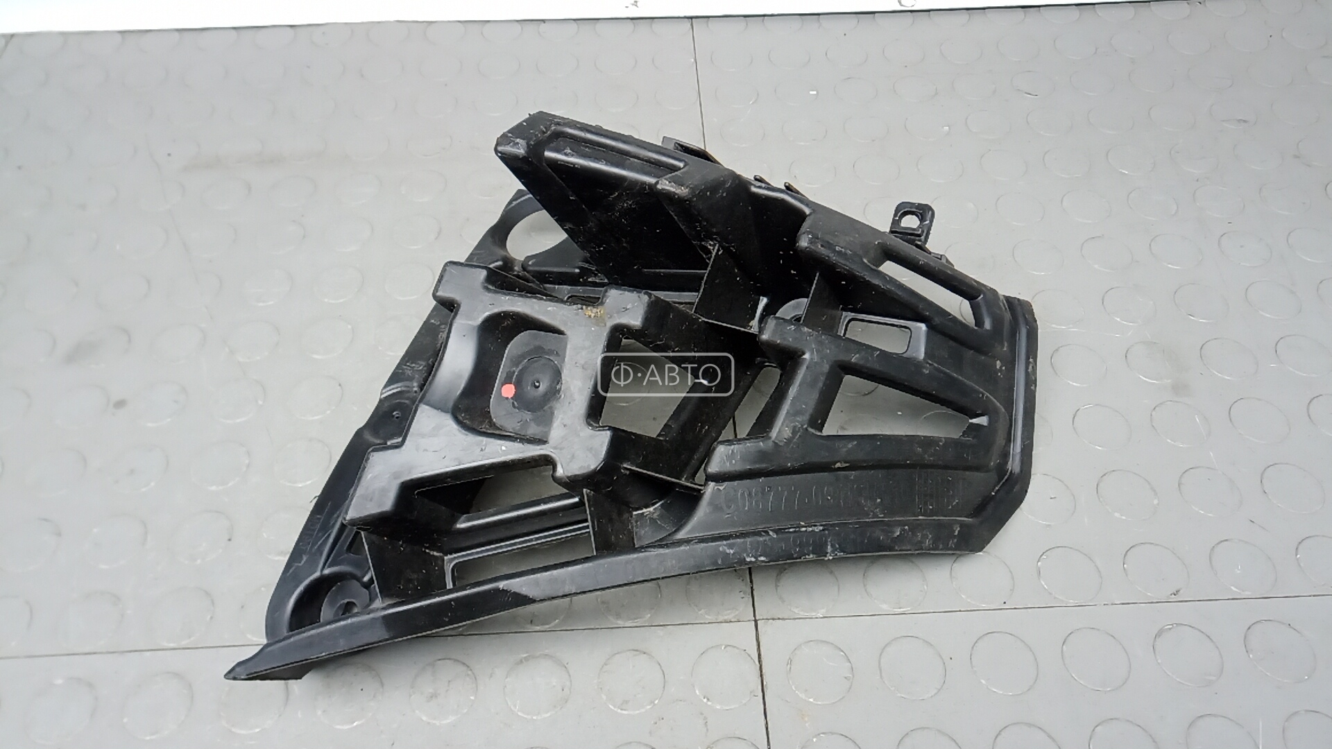 Крепление бампера заднее