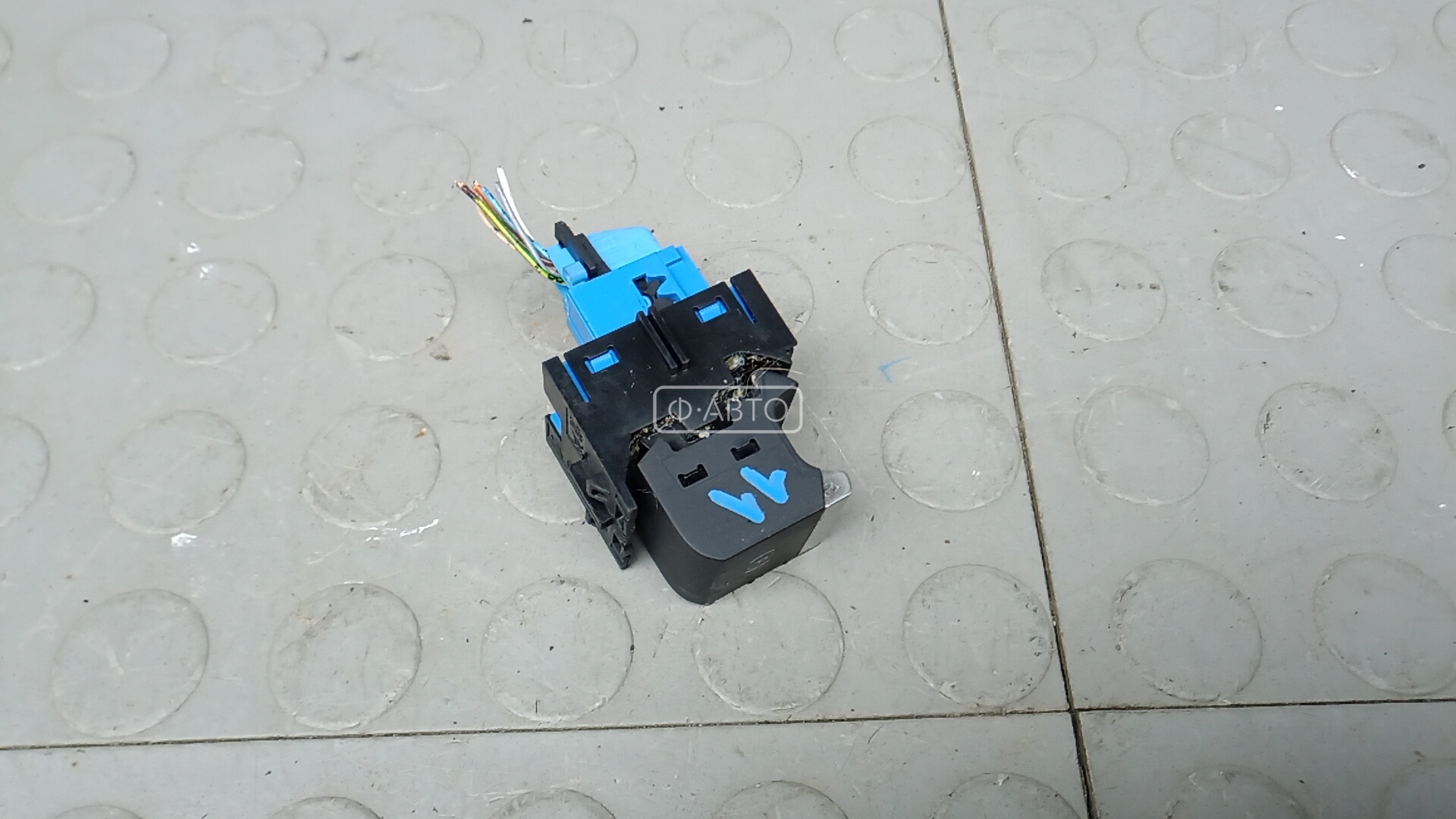 Рычаг ручного тормоза (ручник)