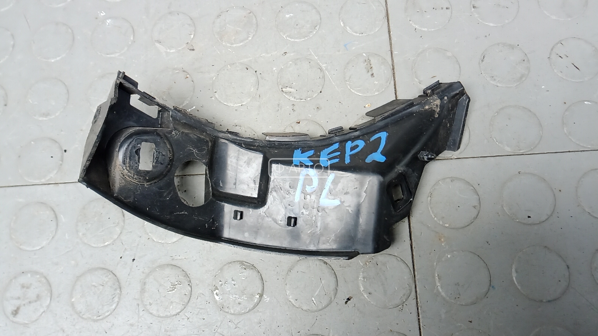 кронштейн крепления крыла