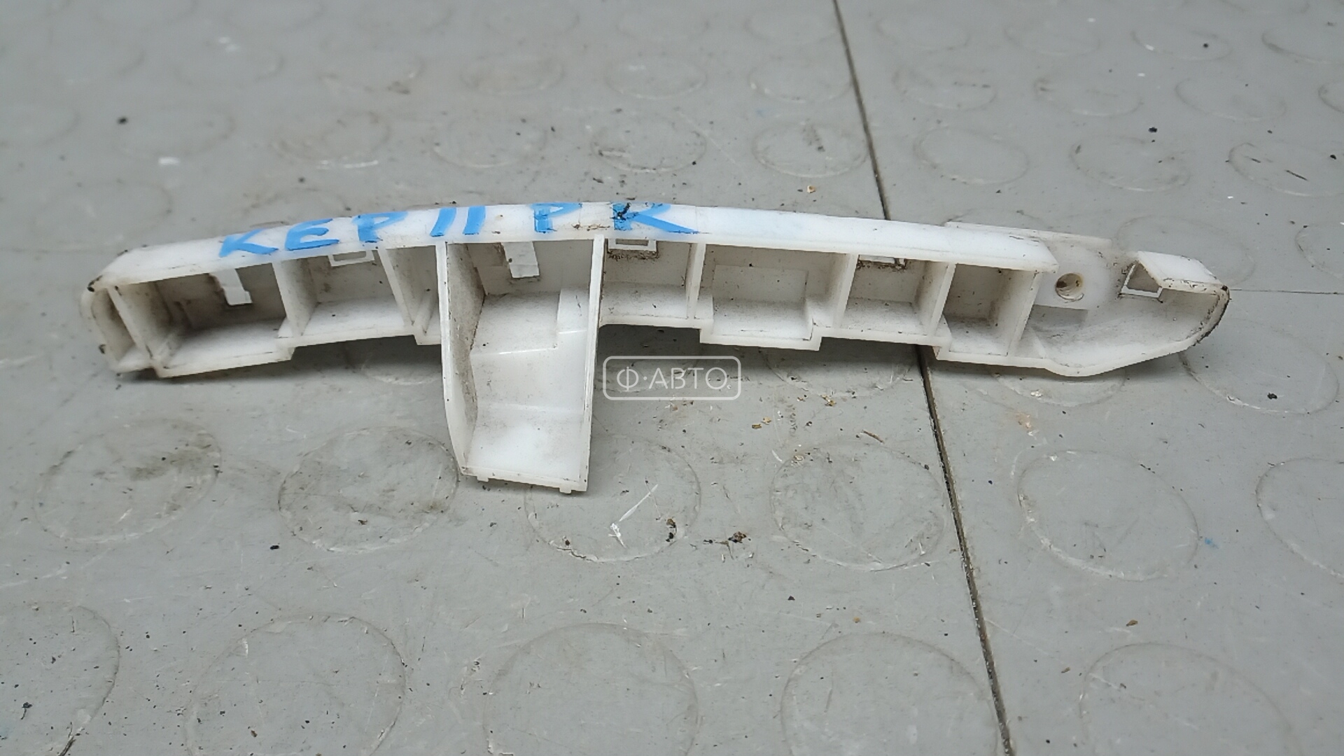 кронштейн крепления крыла