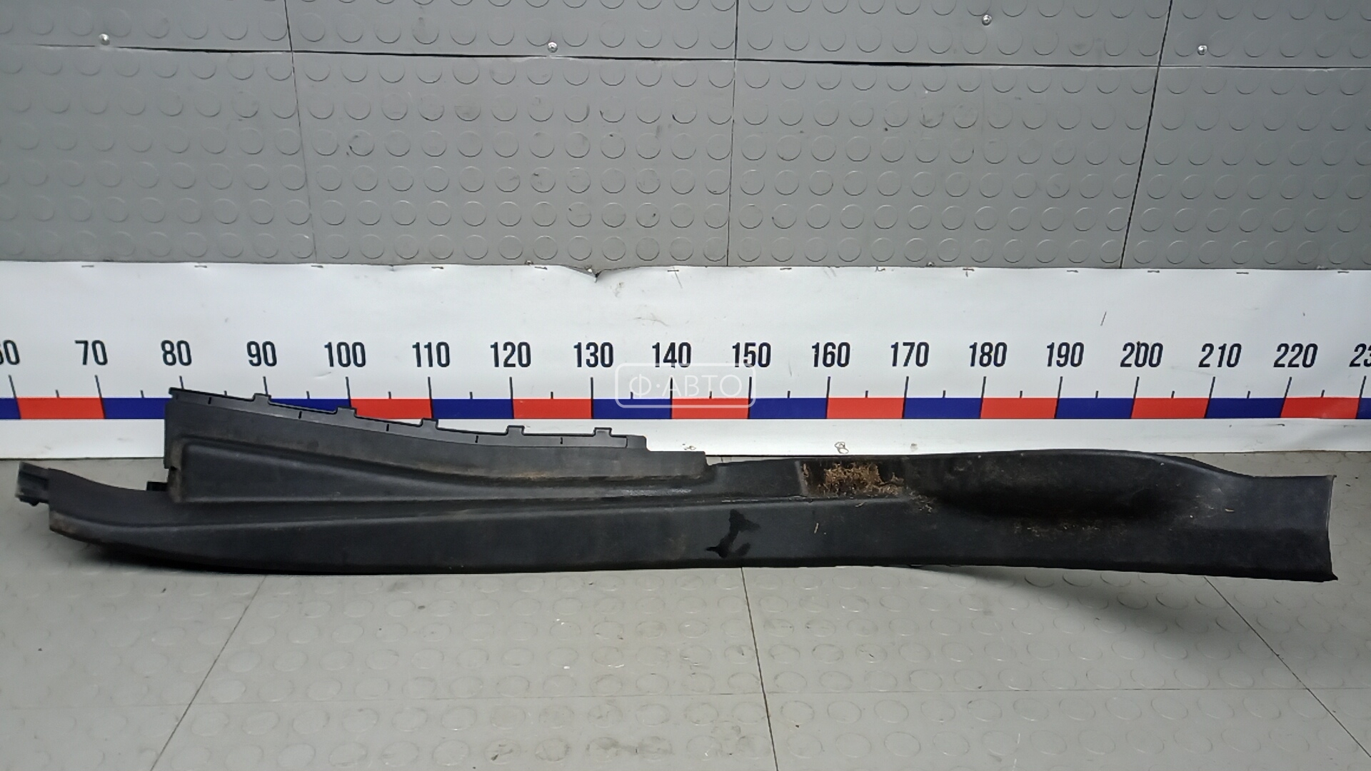 Накладка порога внутренняя левая