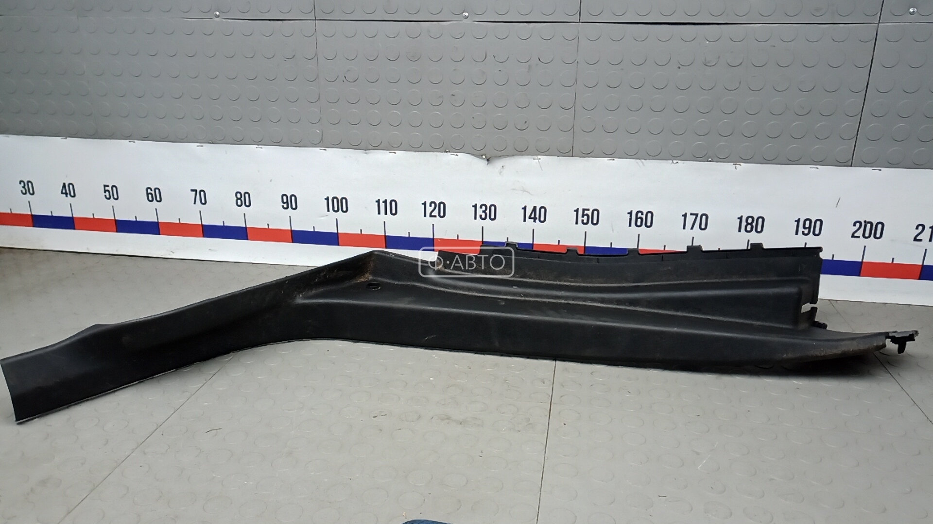 Накладка порога внутренняя правая