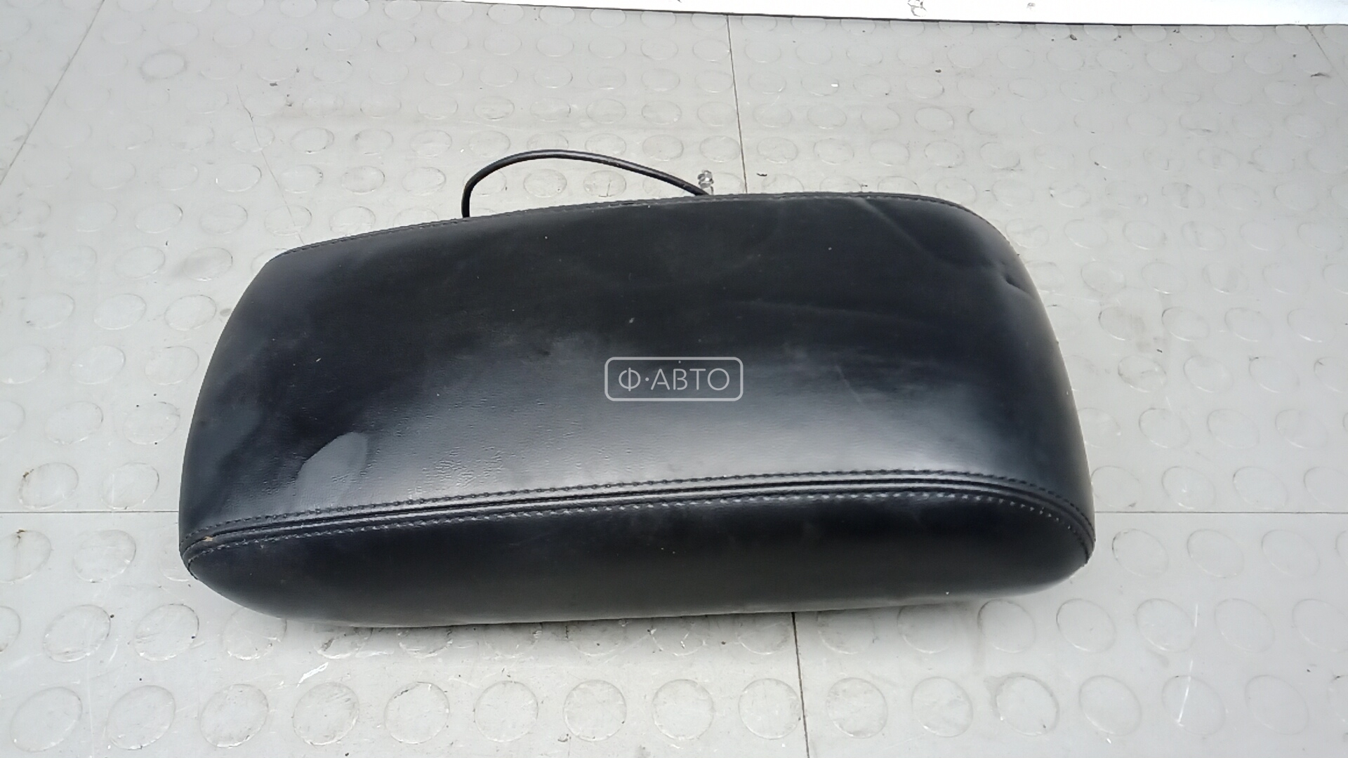 Подлокотник центральный