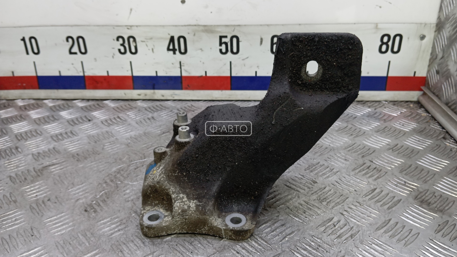 Кронштейн двигателя дизельный